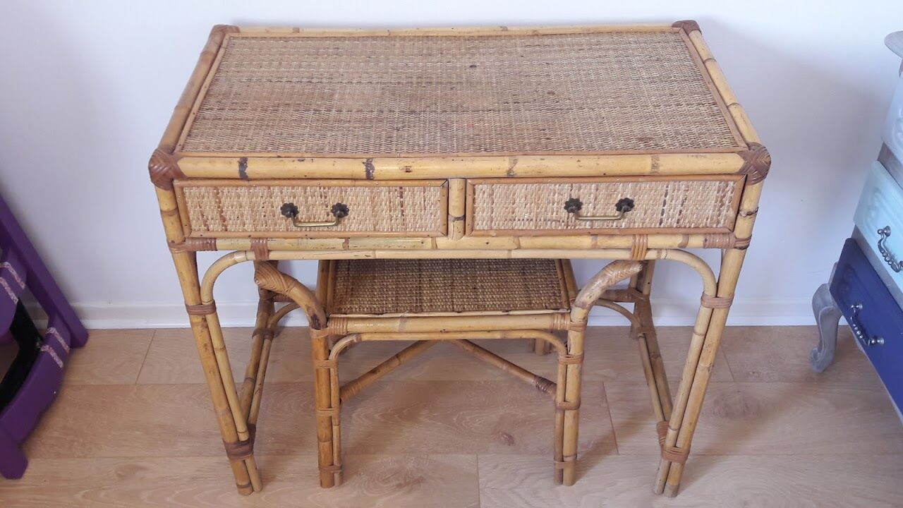 Bureau en rotin avec son assise