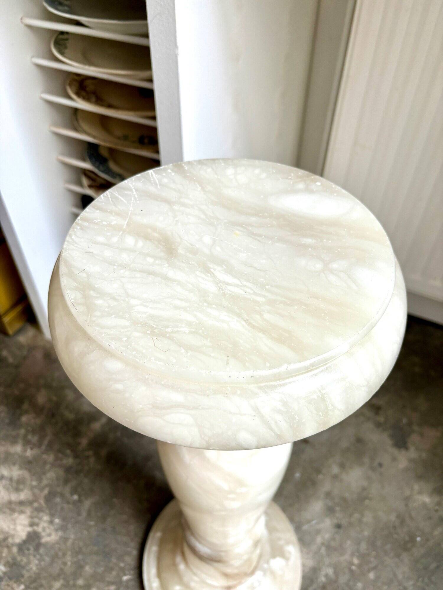 Column, alabaster saddle