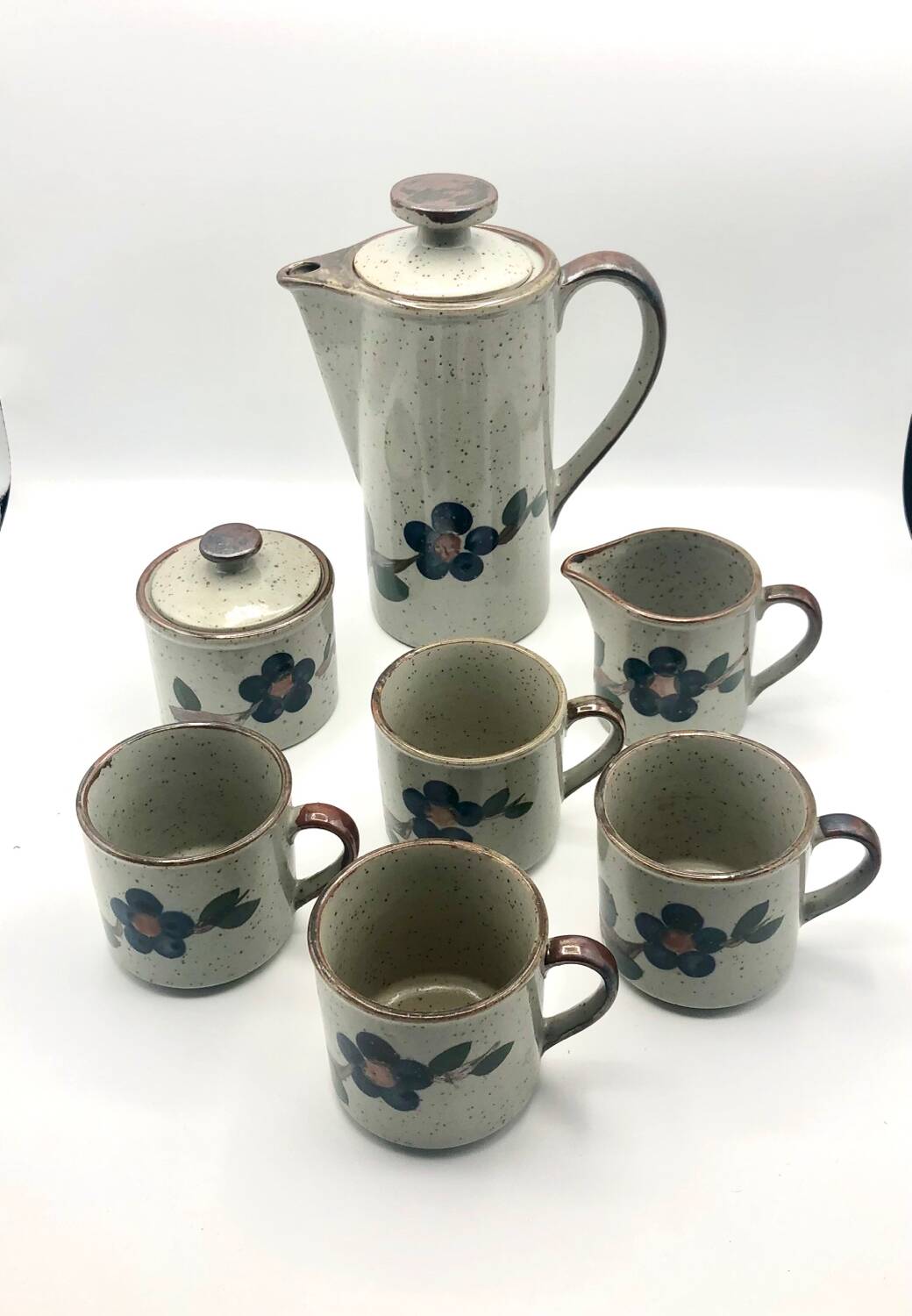 Enamelled stoneware coffee tea service