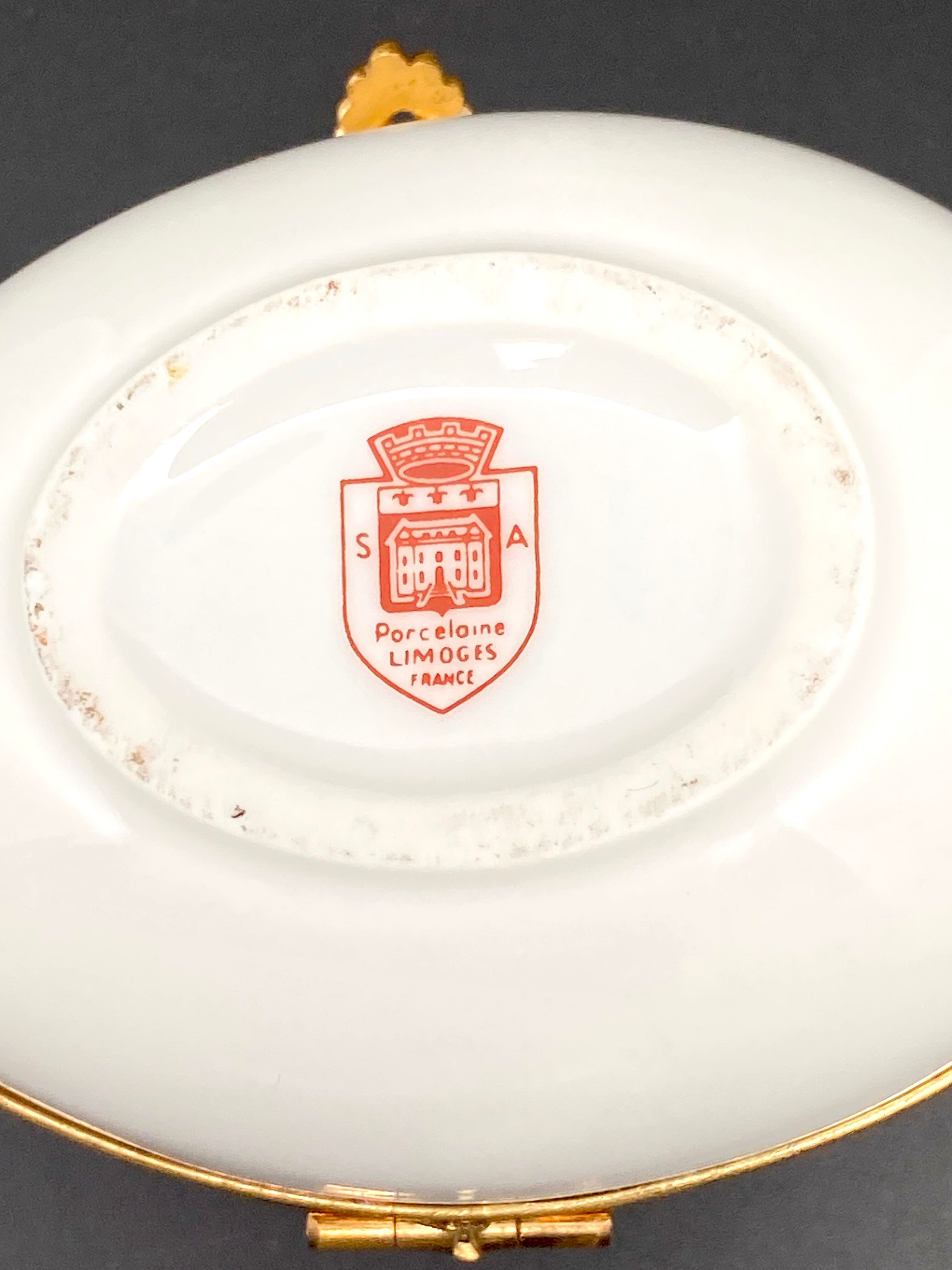 Decorative egg in Limoges porcelain Ladybug pattern