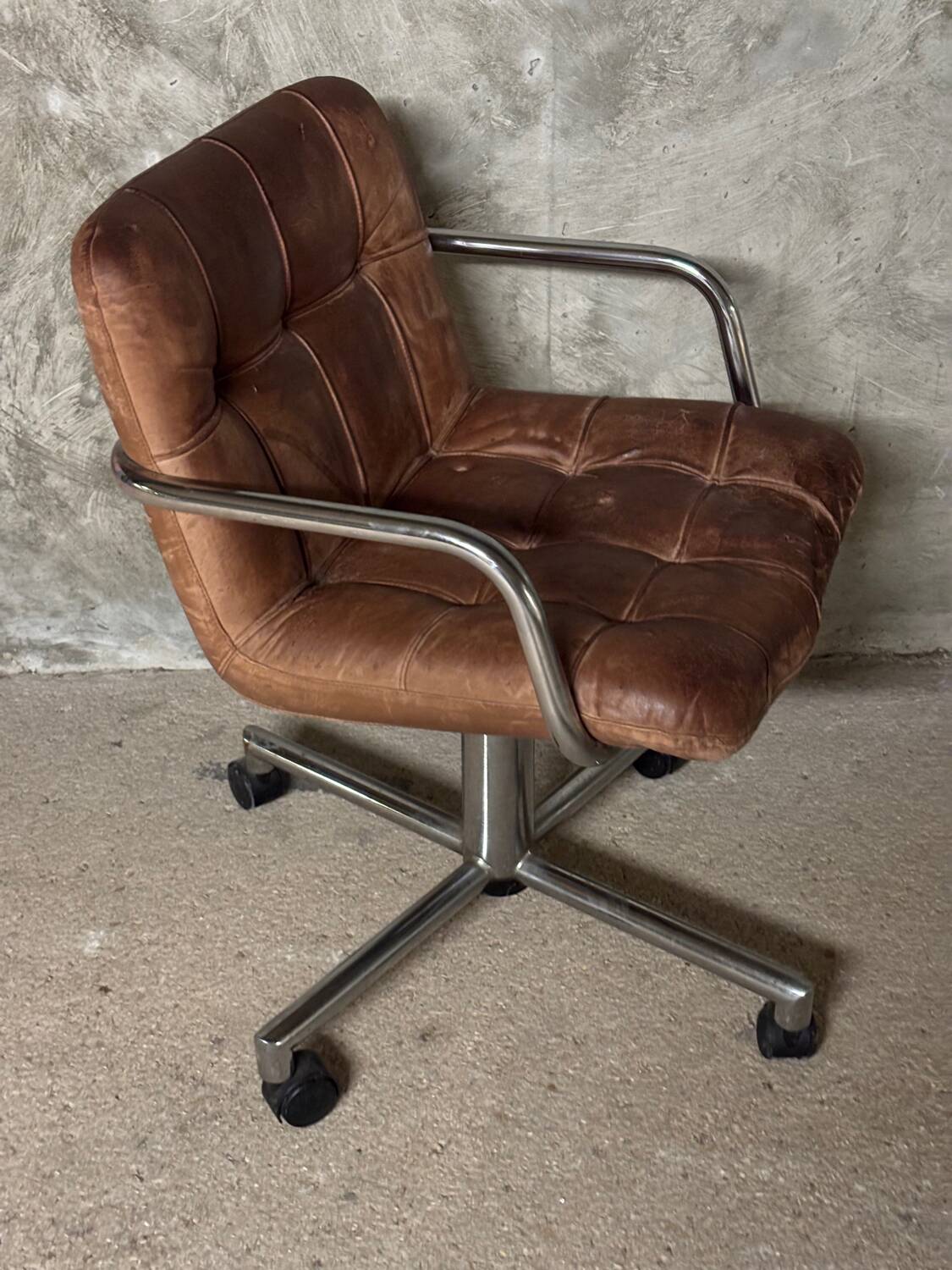 Storm leather office chair by Yves Christin for Airborne