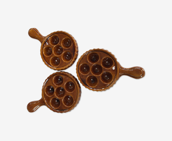 3 coupelles à escargots
