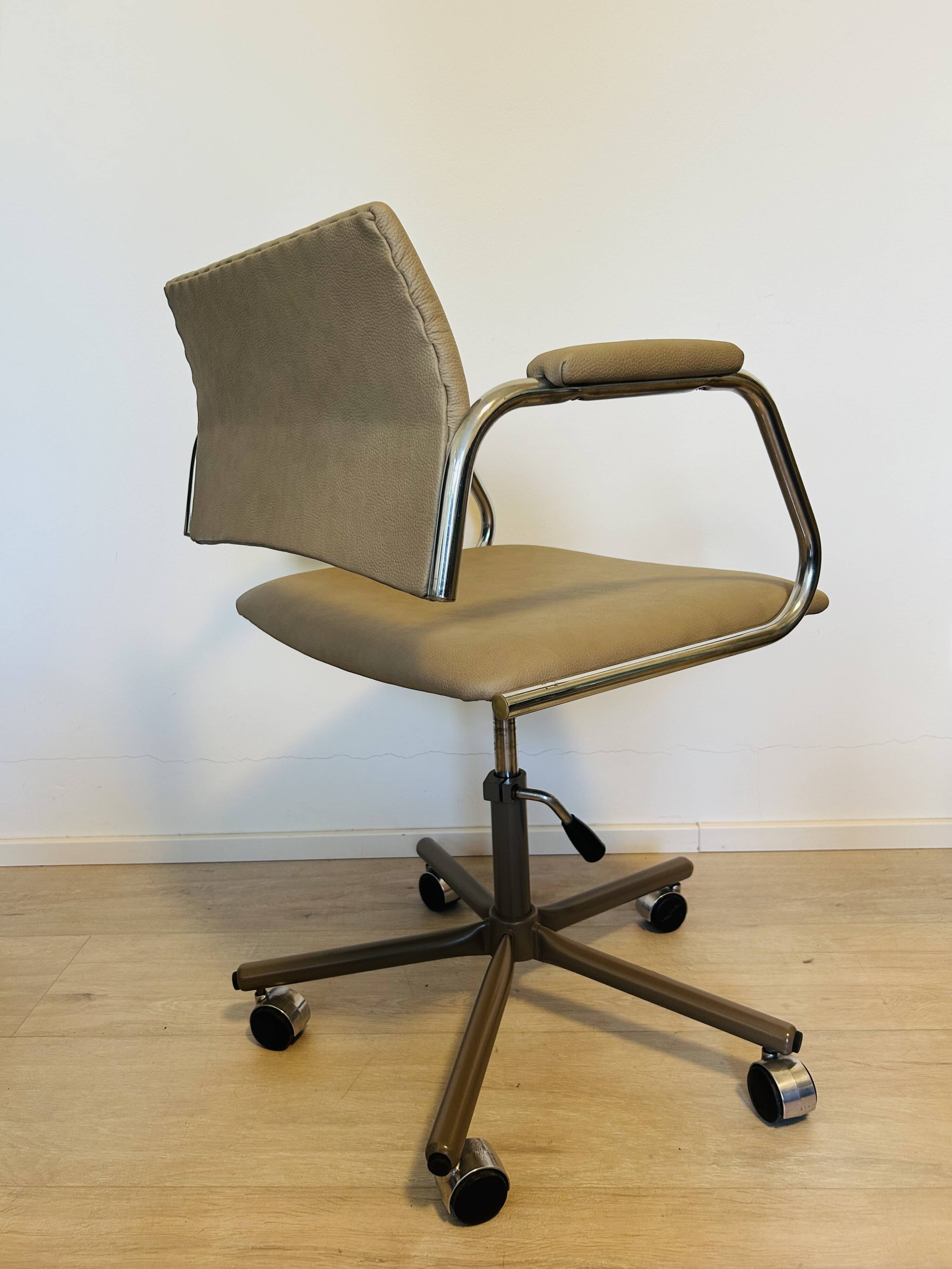 Fully Restored Vintage Desk Chair by Kovona, Czechoslovakia 1980’s