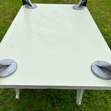 Bruno rey table for Kush and co