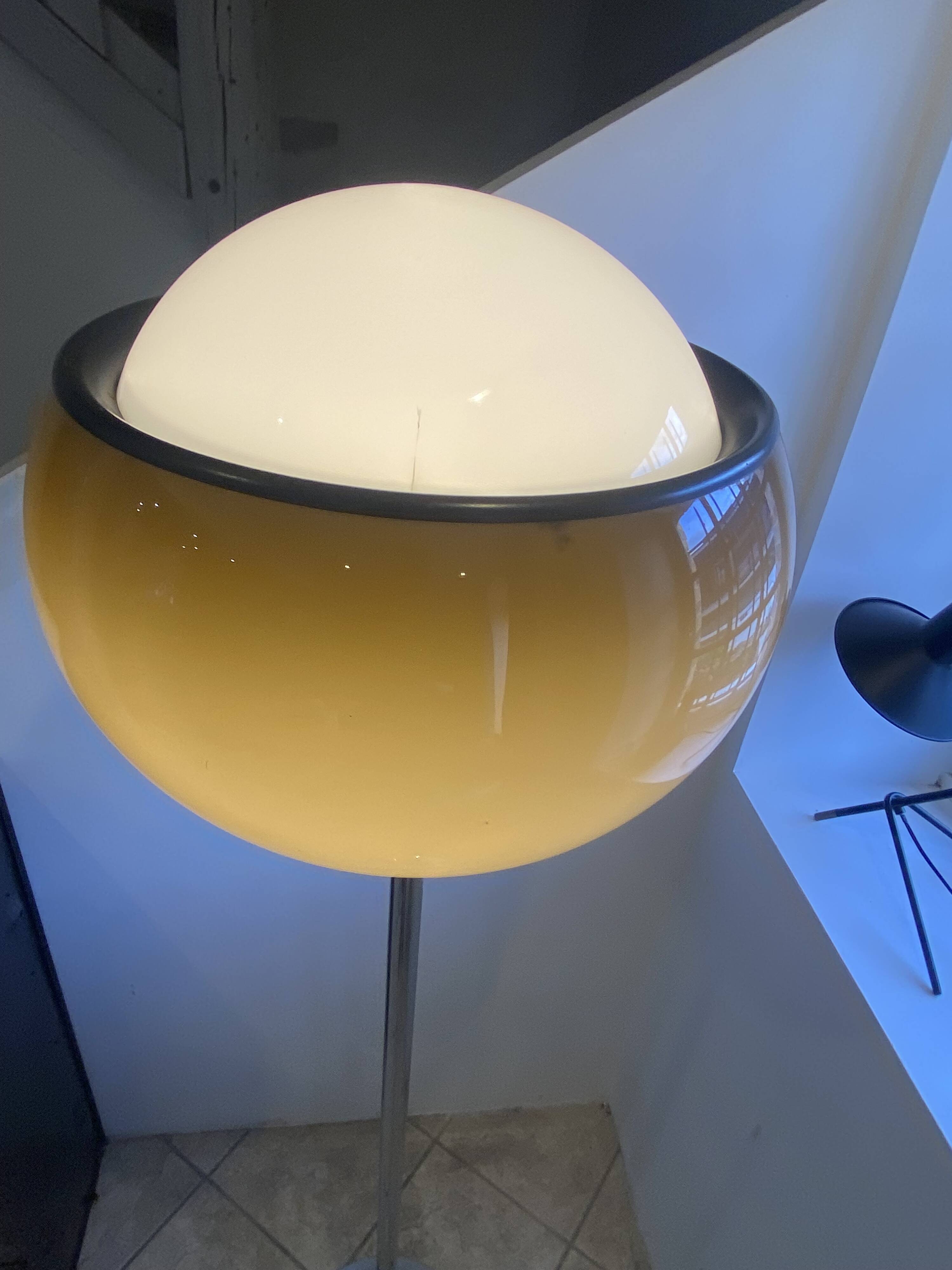 Chrome floor lamp Guzzini vintage 1960