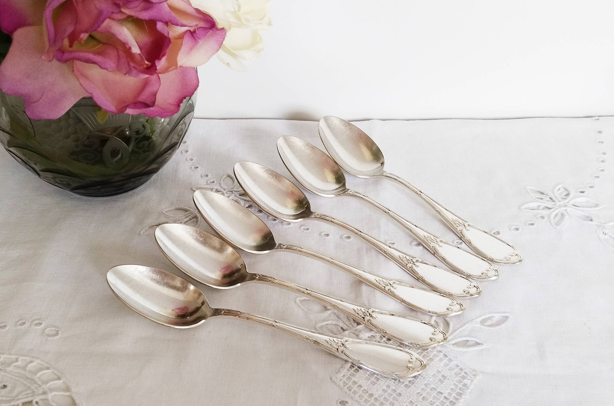 Dessert spoons, silver teaspoons, 18G