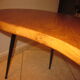 Table basse vintage forme haricot