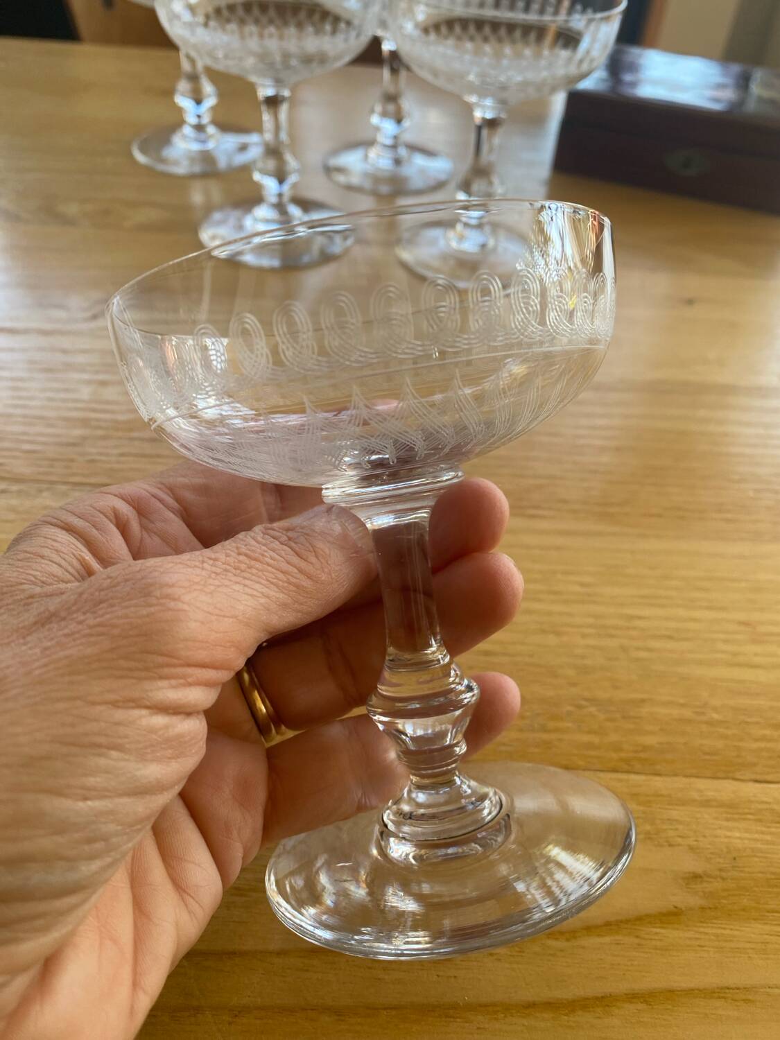 5 coupes à champagne en cristal