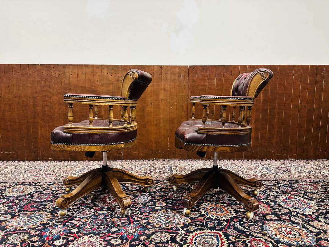 Set English Chesterfield Captain Chairs red Office chair