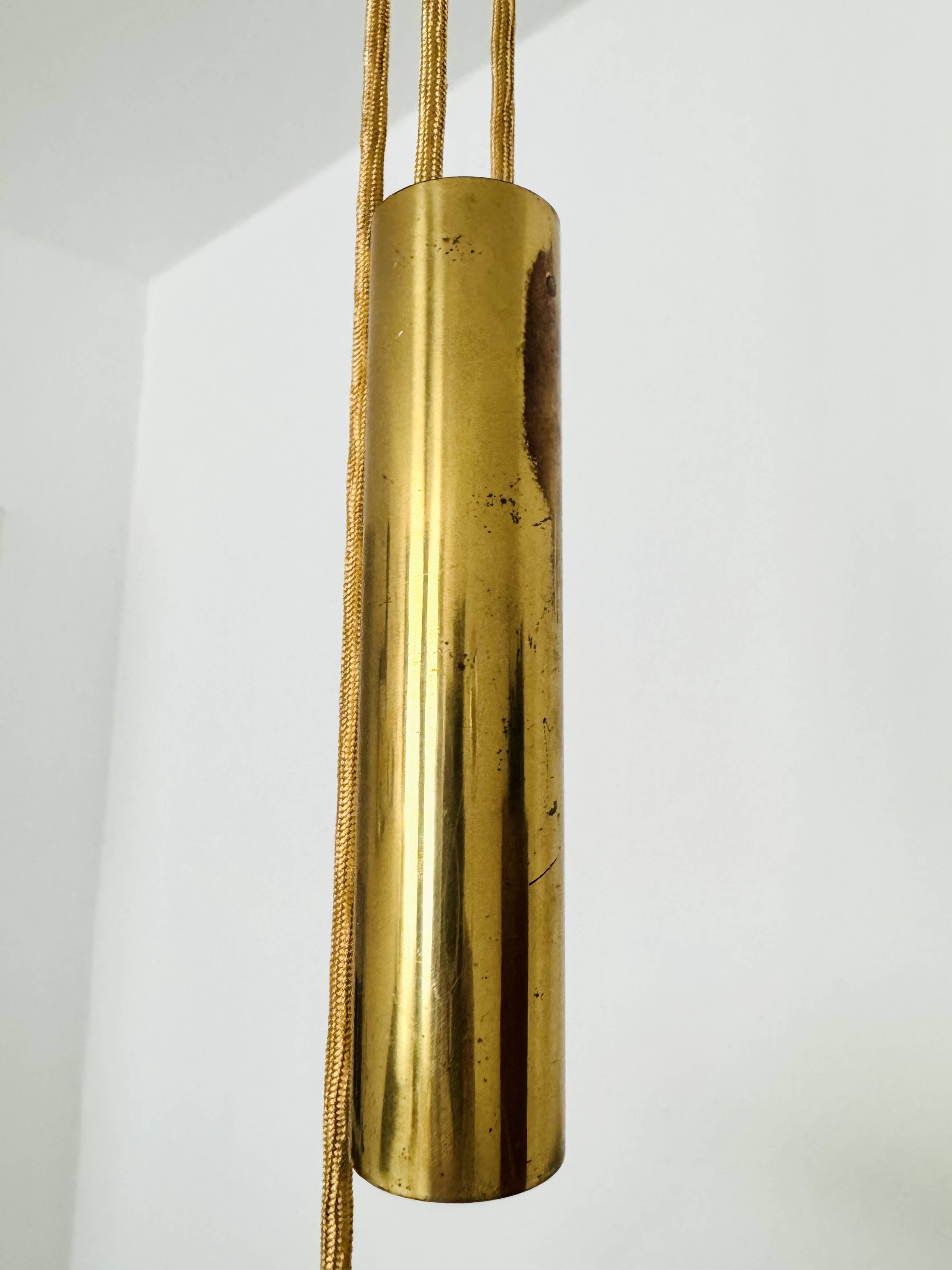 Suspension unique avec contrepoids par Vereinigte Werkstätten München