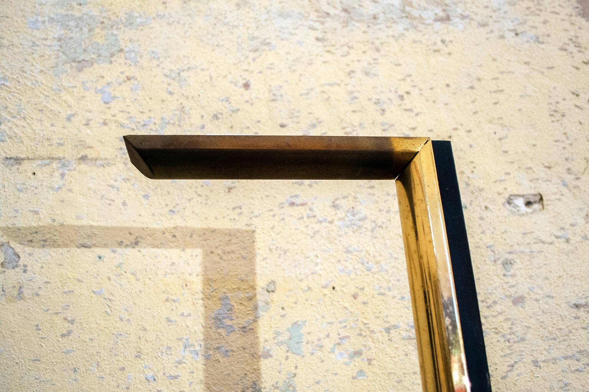 Lampada da terra alogena in ottone Italia Anni '70