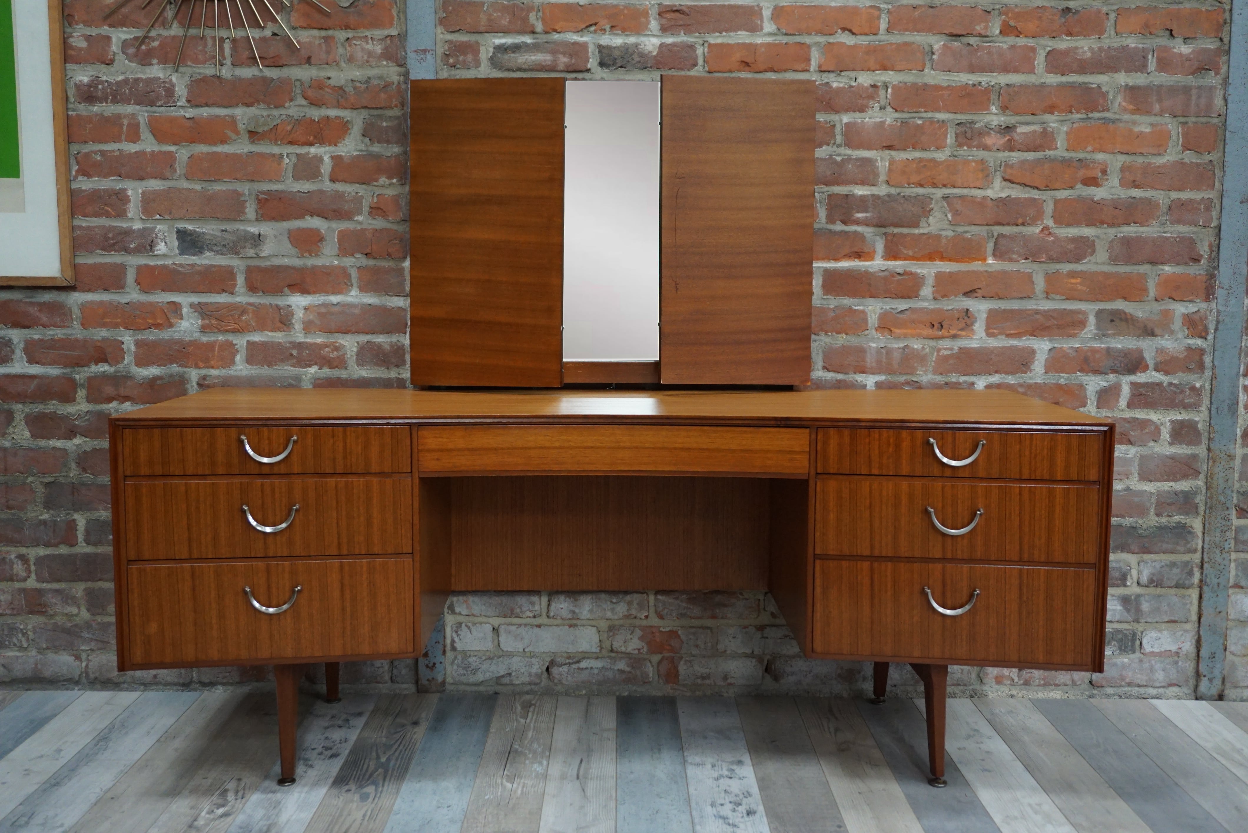 Curved dressing table 50-60s teak
