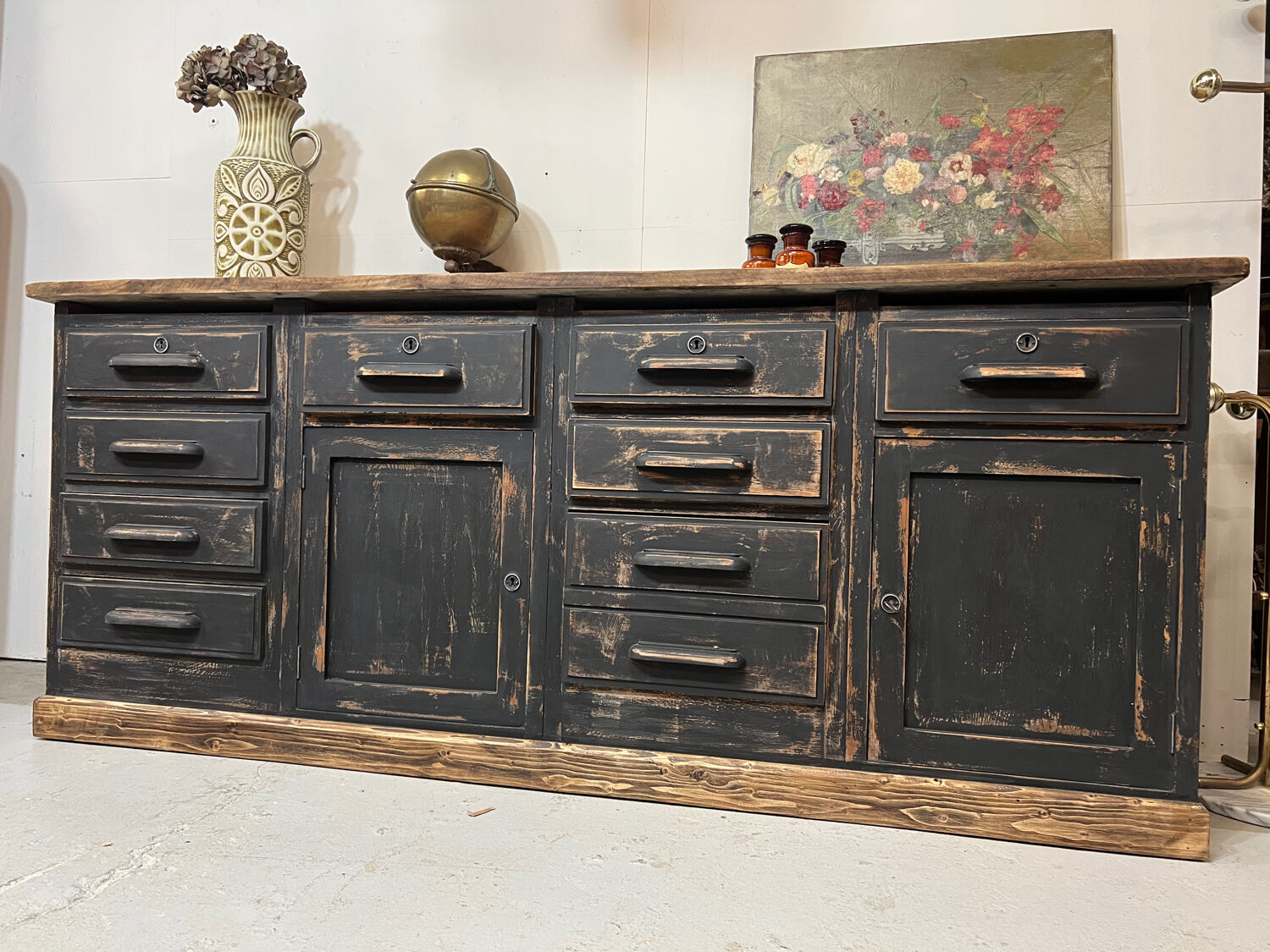 Ancien meuble d’atelier