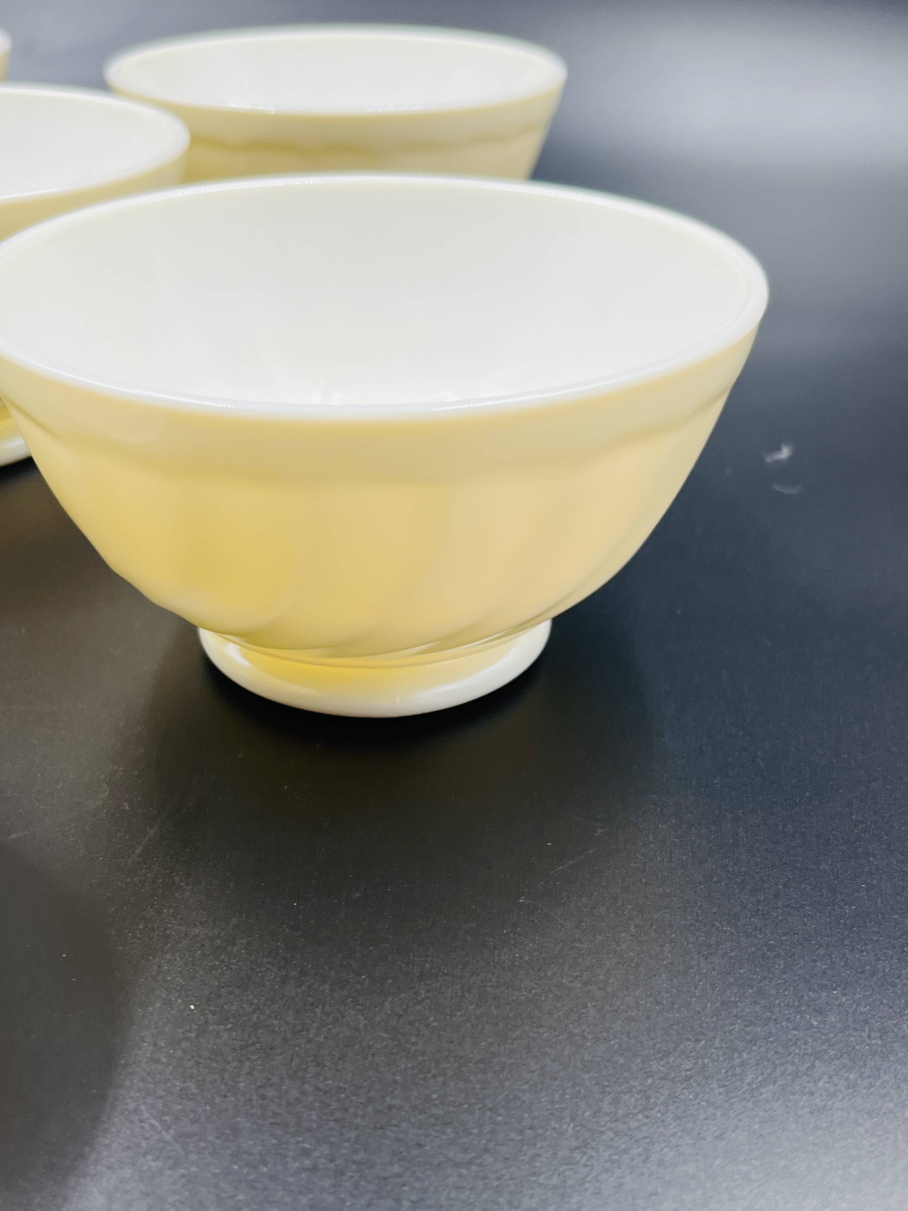6 Arcopal Trianon Ivory Bowls