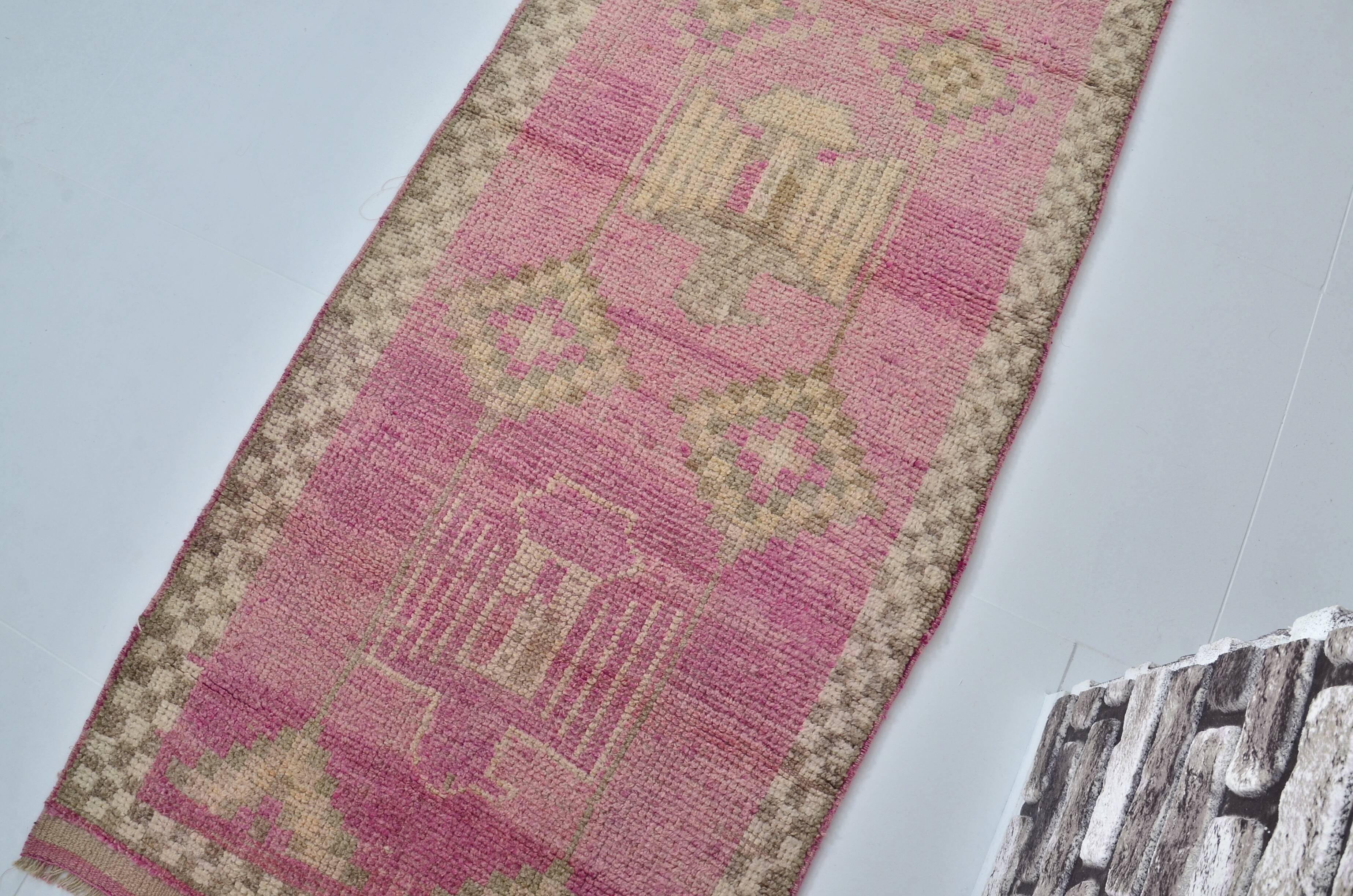 Neutral Light Pink Vintage Runner sku 2209
