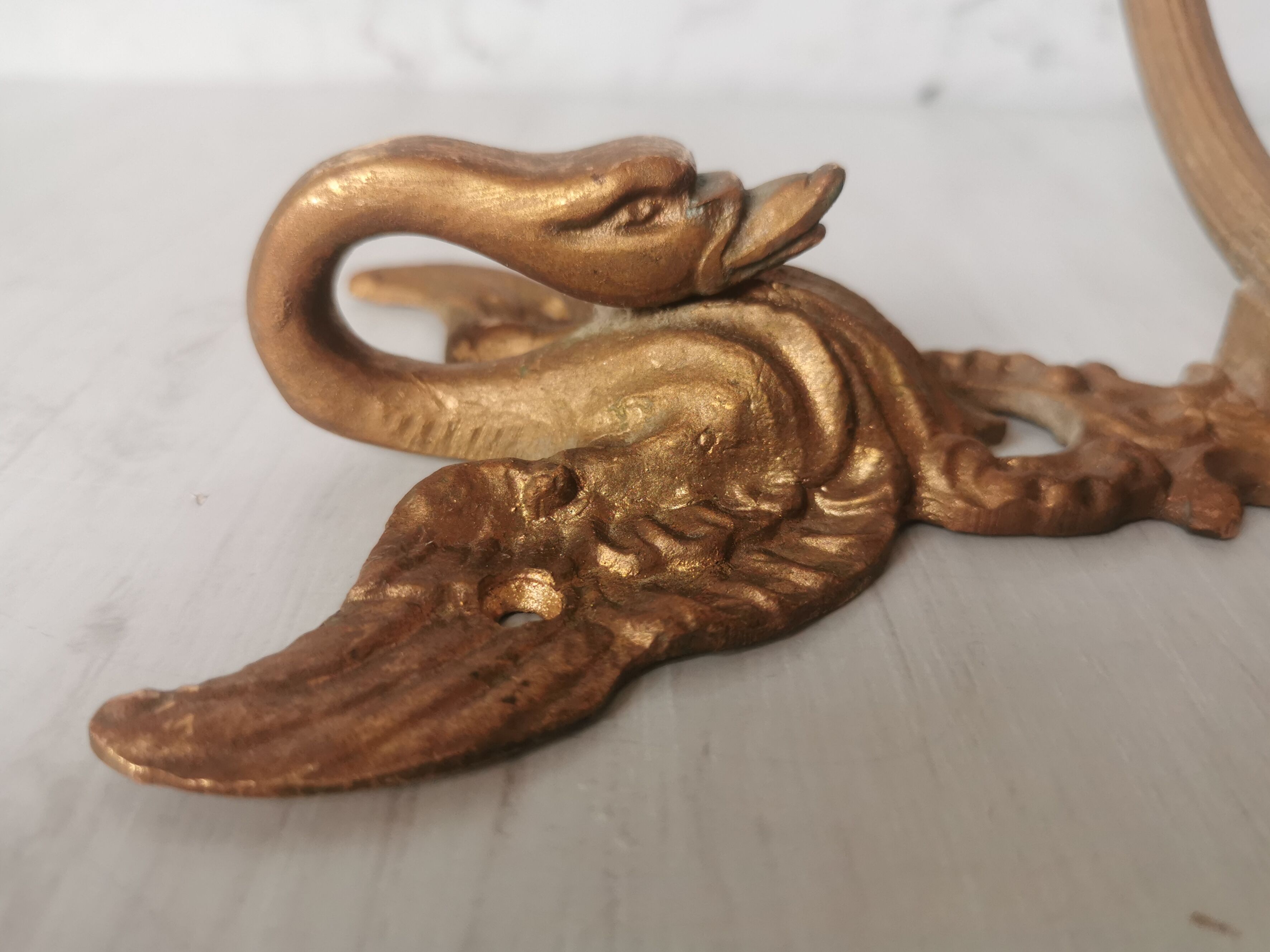 Brass swan head towel rack