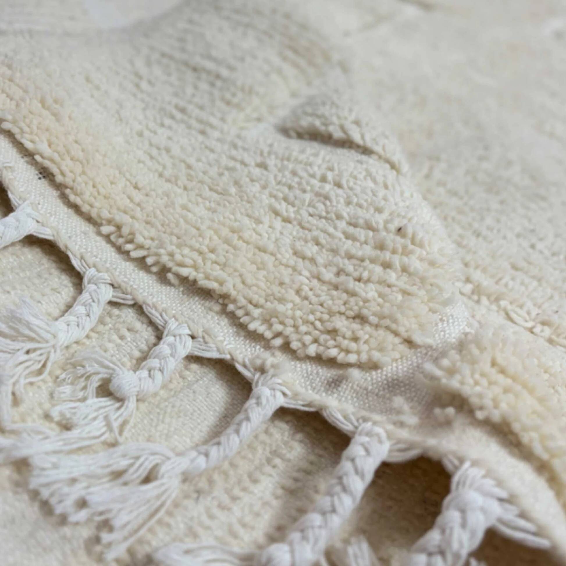 Ecru Beni Ouarain Berber Rug