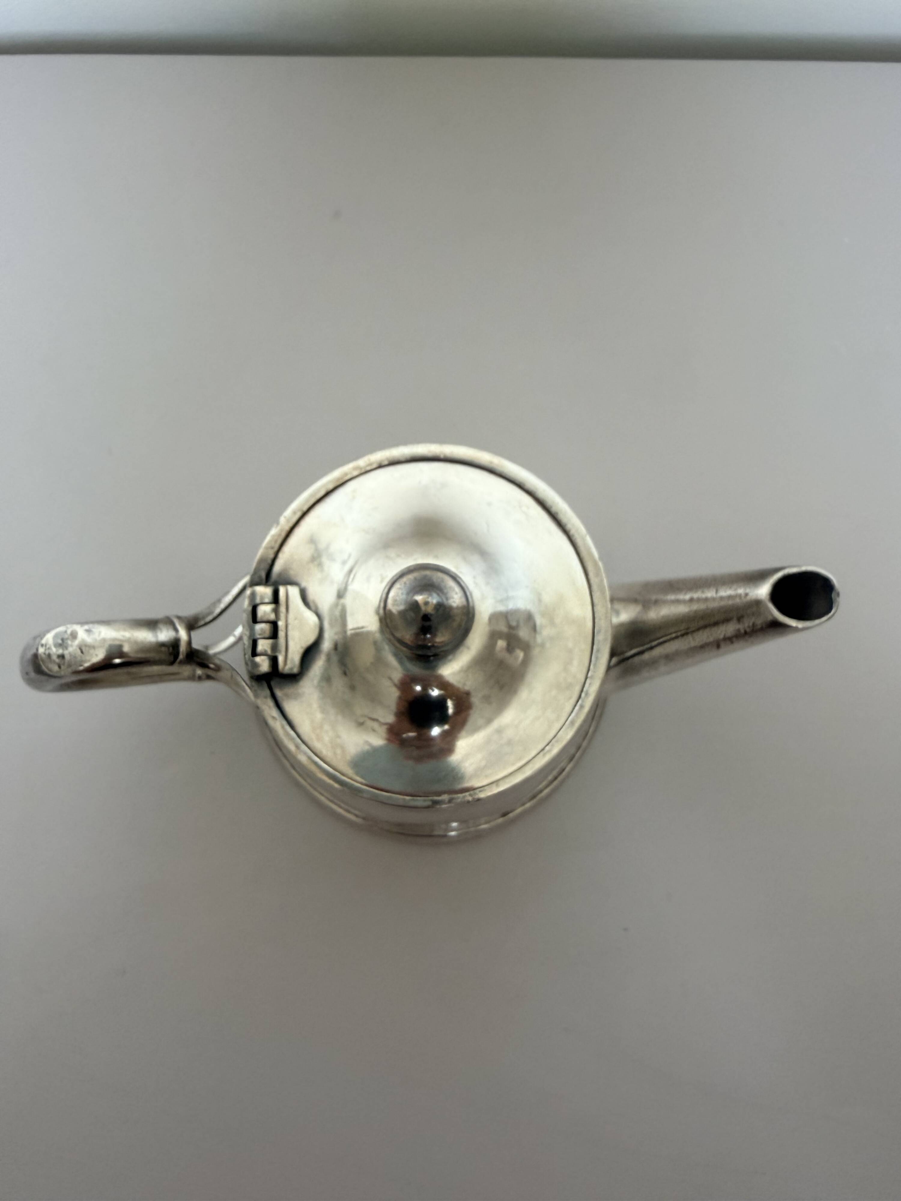 Silver-plated metal teapot vintage potter 240546