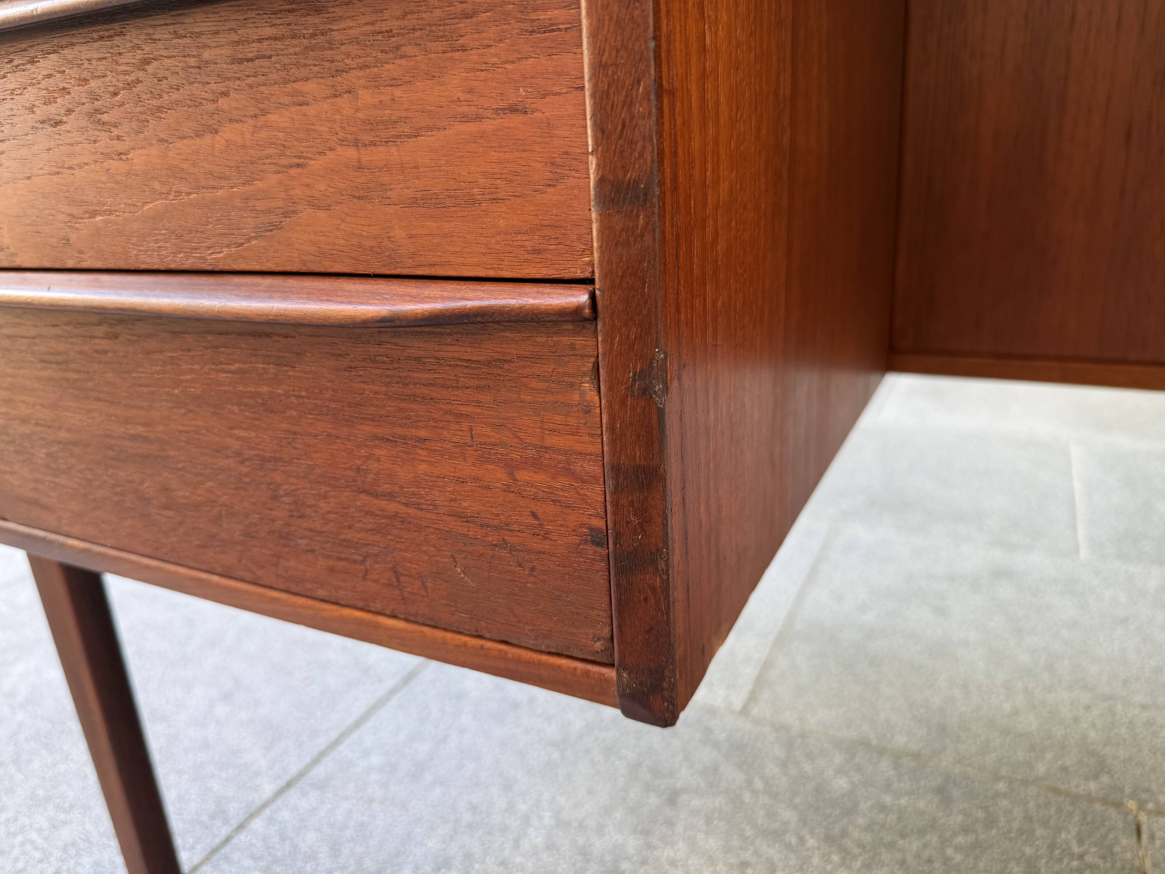 Scandinavian desk Peter Løvig Nielsen 1960s