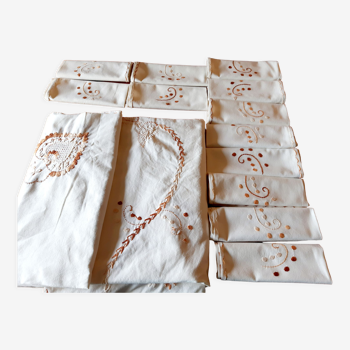 Embroidered cotton cloth and 12 embroidered towels