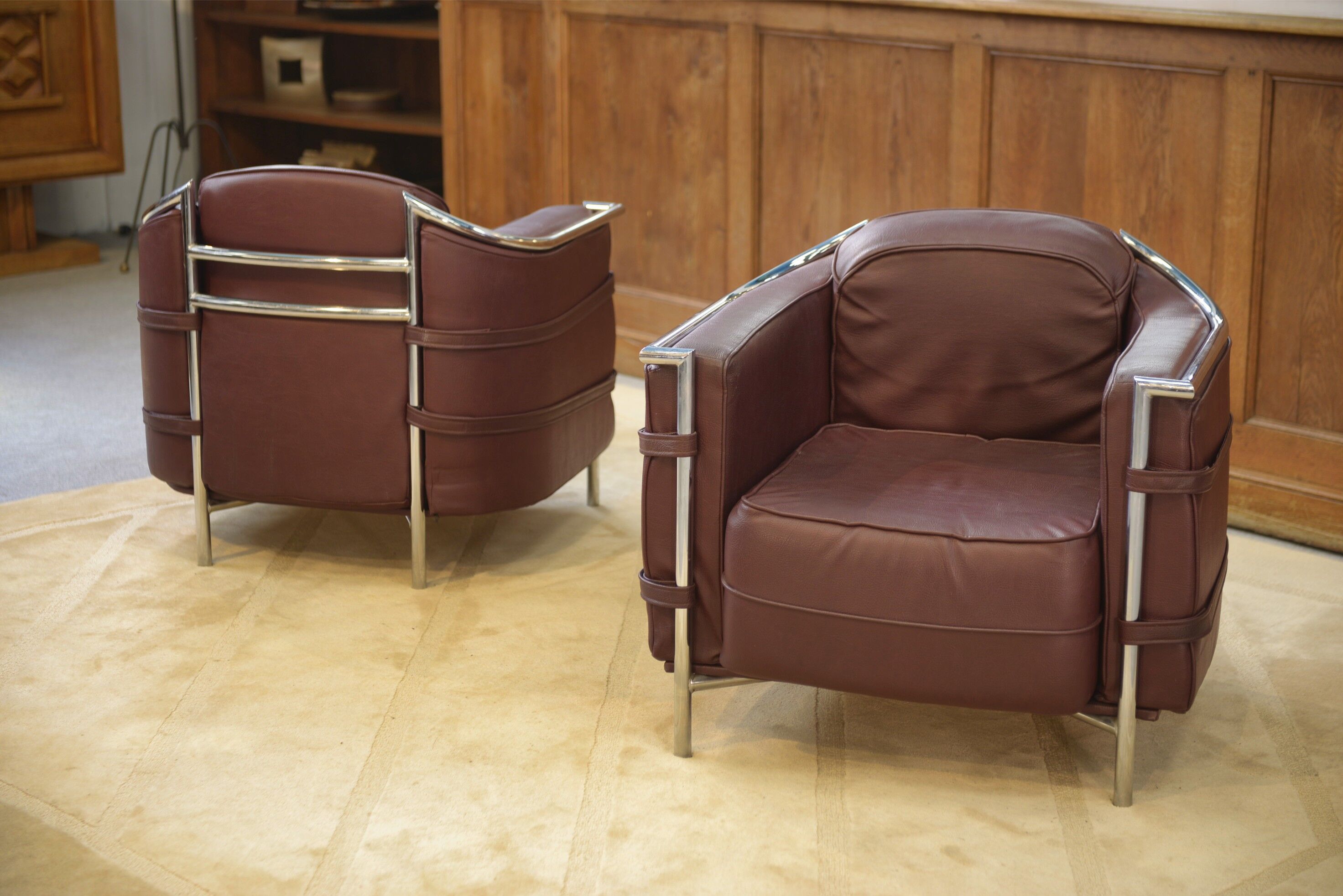 Paire de fauteuils dans le goût de Le Corbusier 1970’s