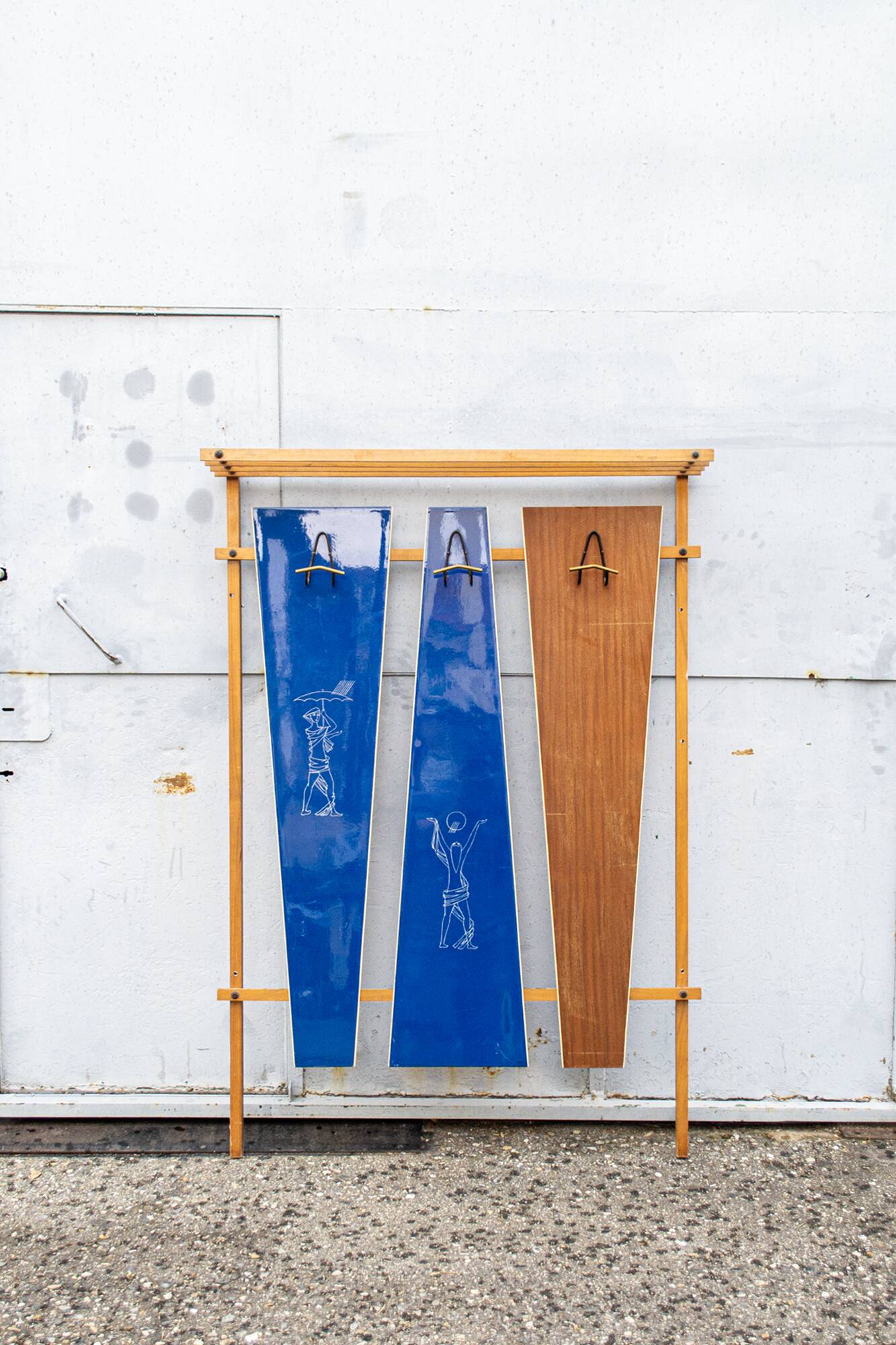Appendi abiti in legno, formica e ferro, Stile Gio Ponti Italia anni '50
