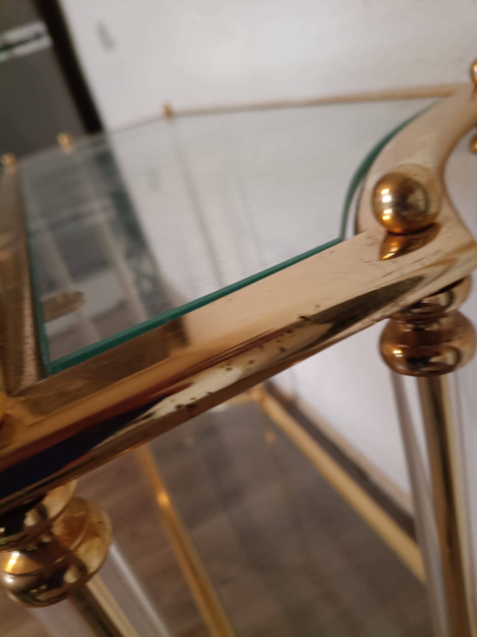 Console "Hollywood Regency" en laiton, plexiglas et verre, circa 1970
