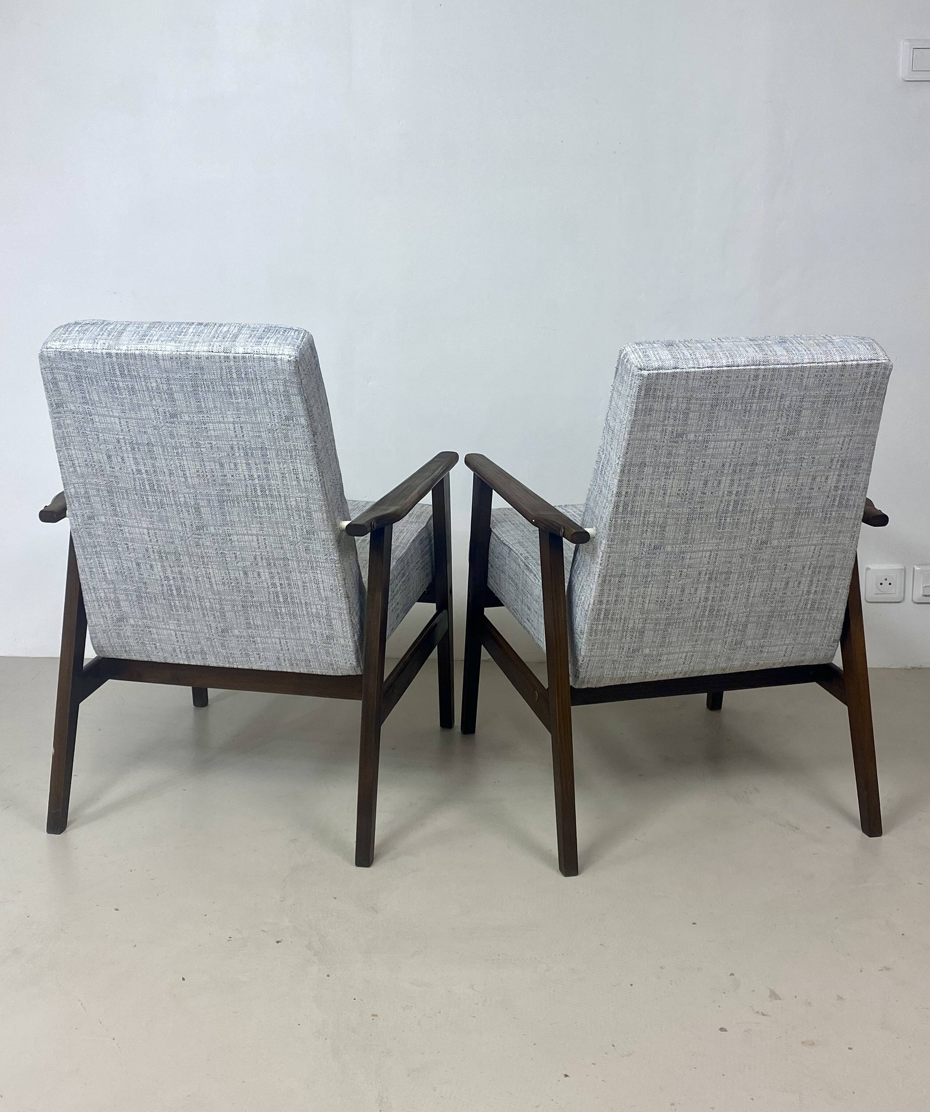Pair of Henryk Lis 300-190 armchairs, 1970s, heathered grey-blue fabric. Ref: