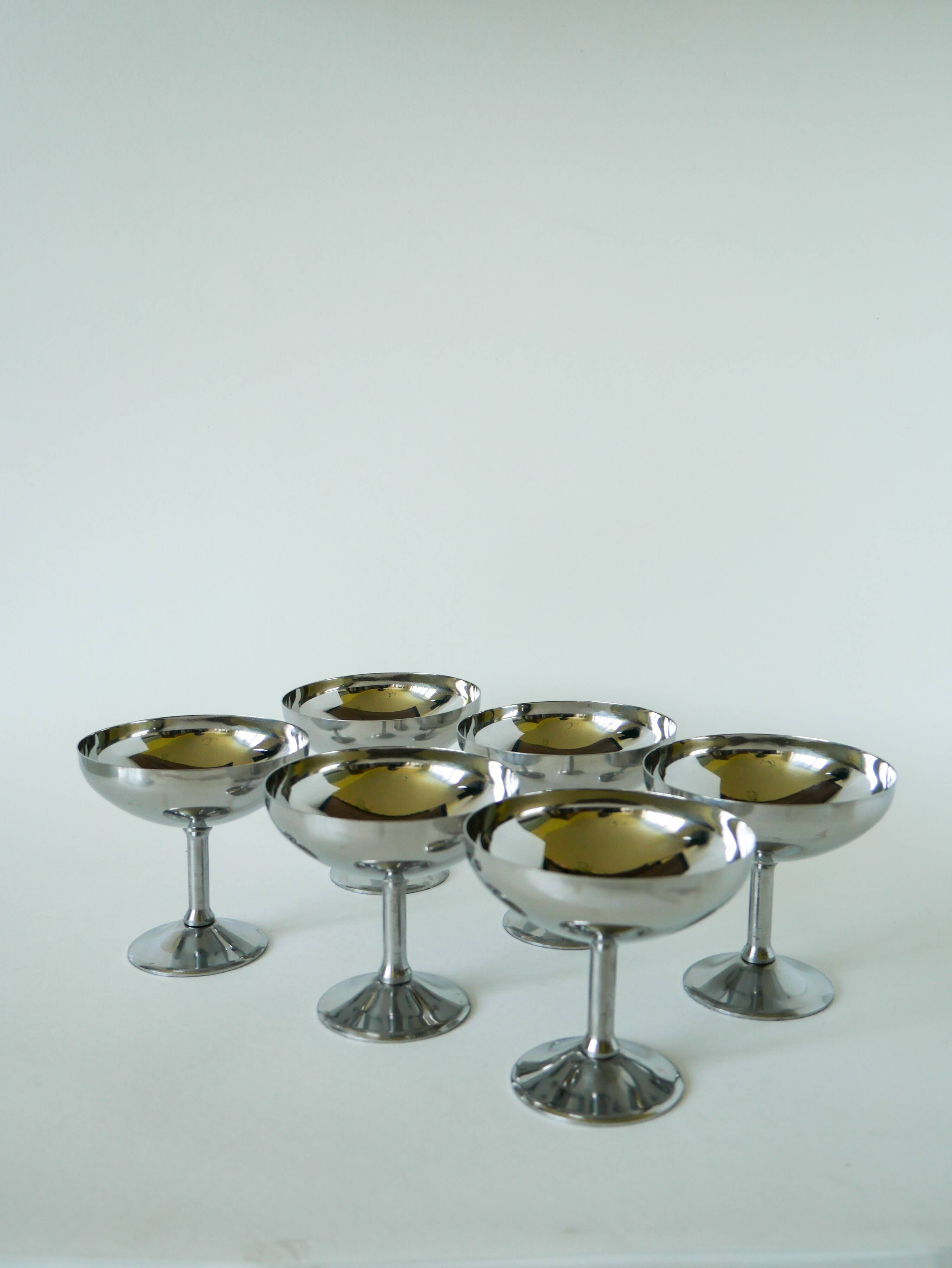 Set of 6 large stainless steel bowls, Tall, Design, 1970, 10 x 10 cm