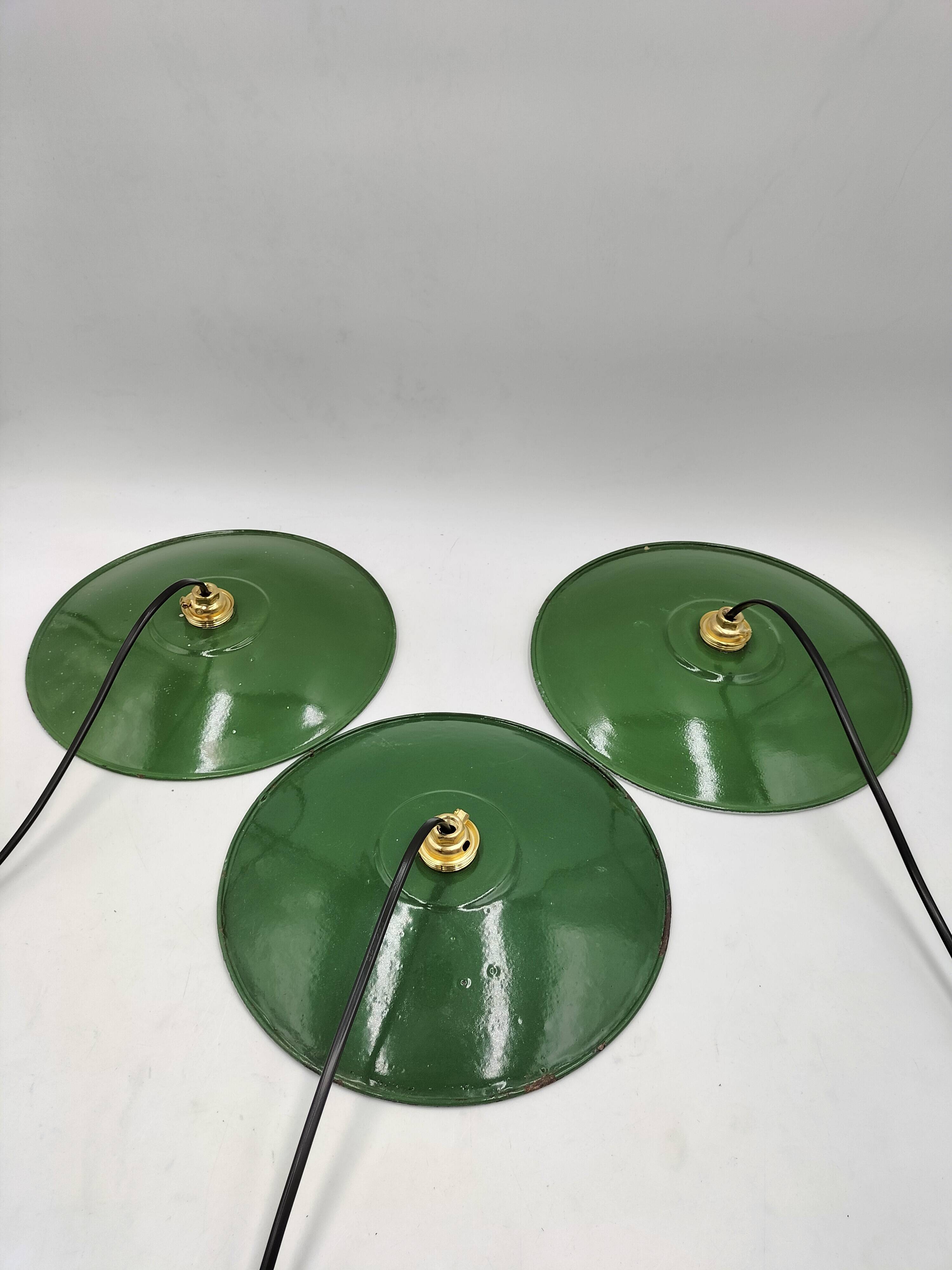 Enamelled sheet metal suspensions