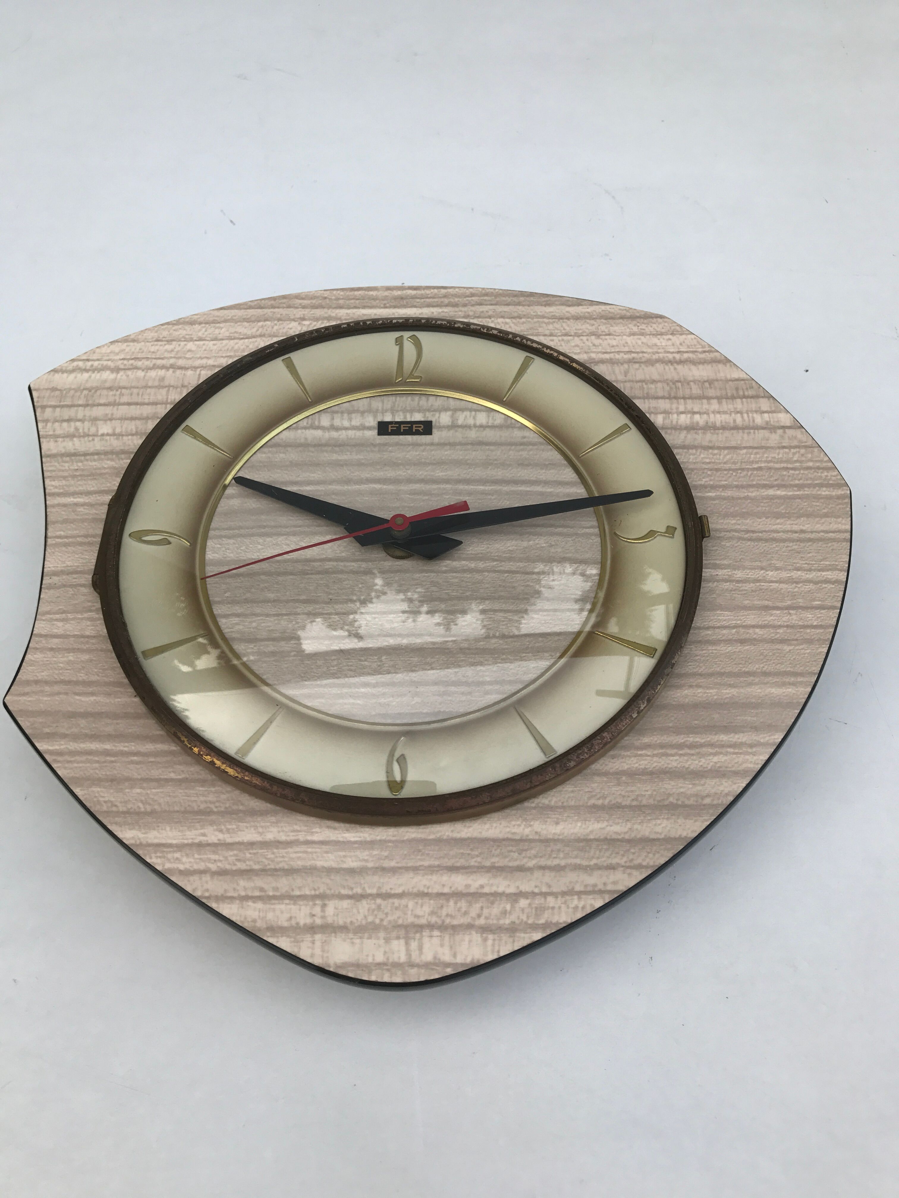 Pendule ancienne FFR en formica des années 70 vintage
