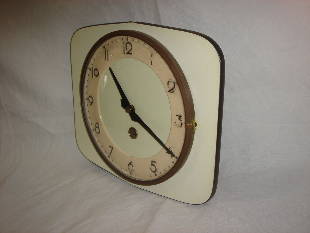 Formica kitchen clock 1960