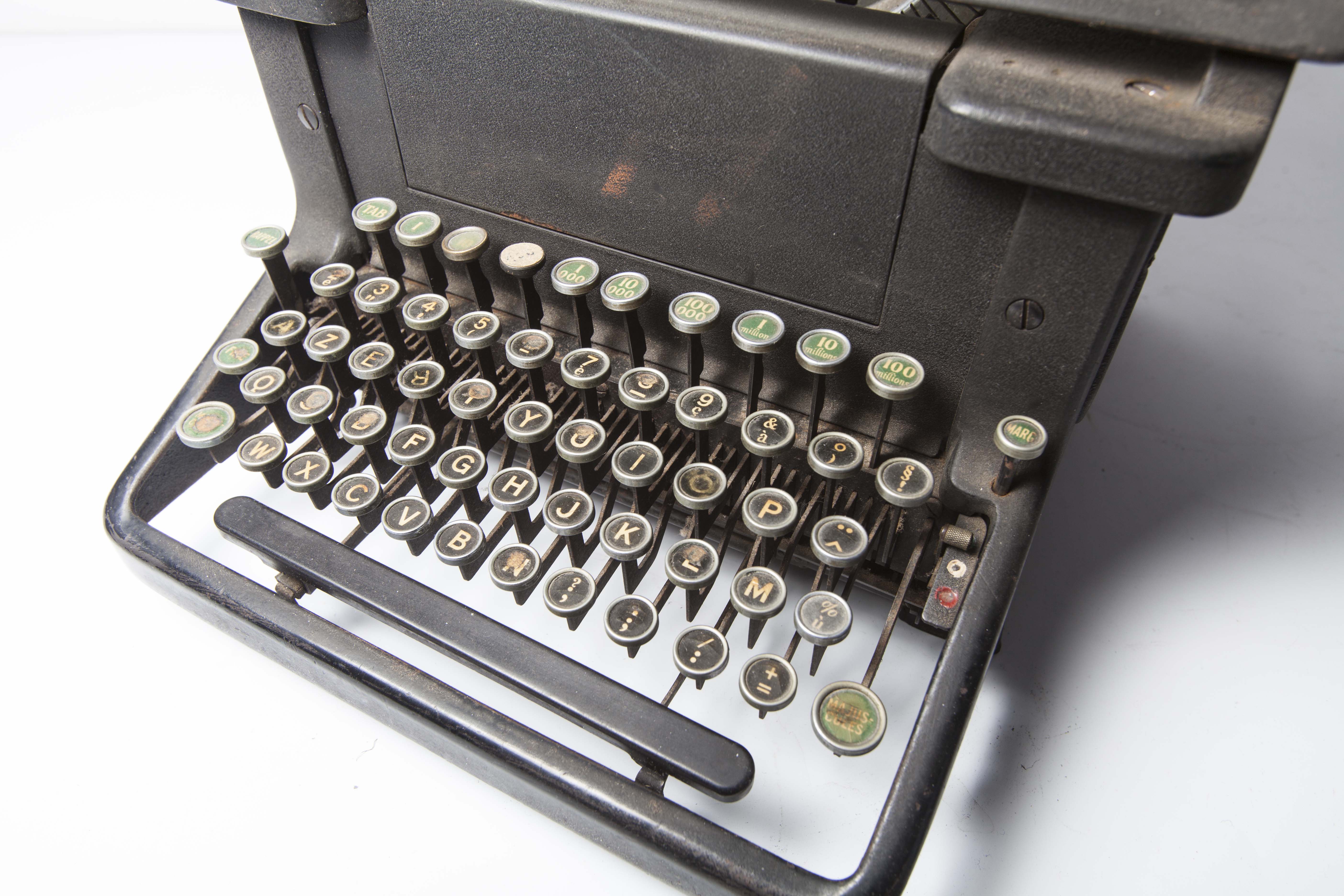Machine à écrire Japy 1940