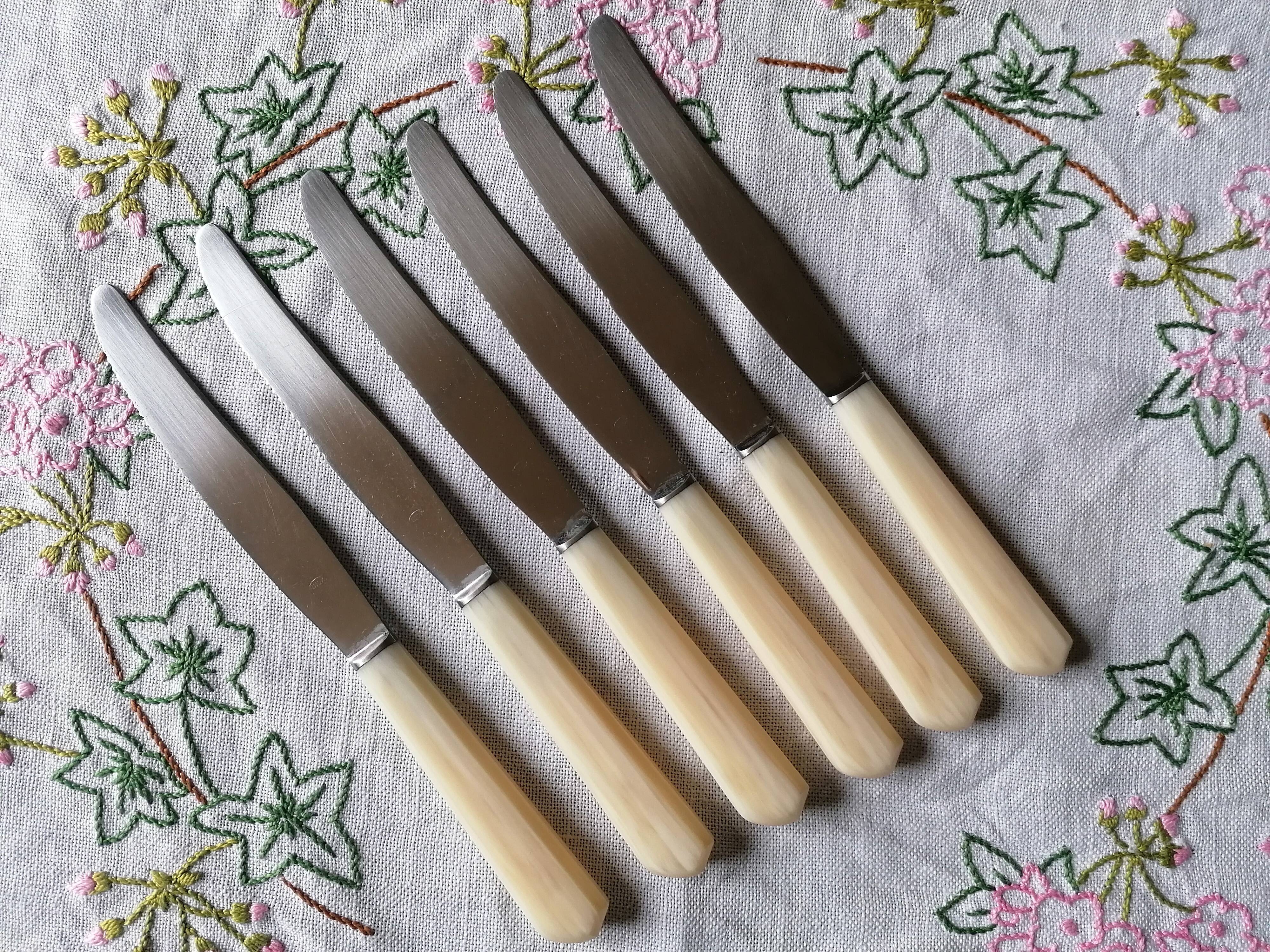6 bakelite knives stainless steel blades