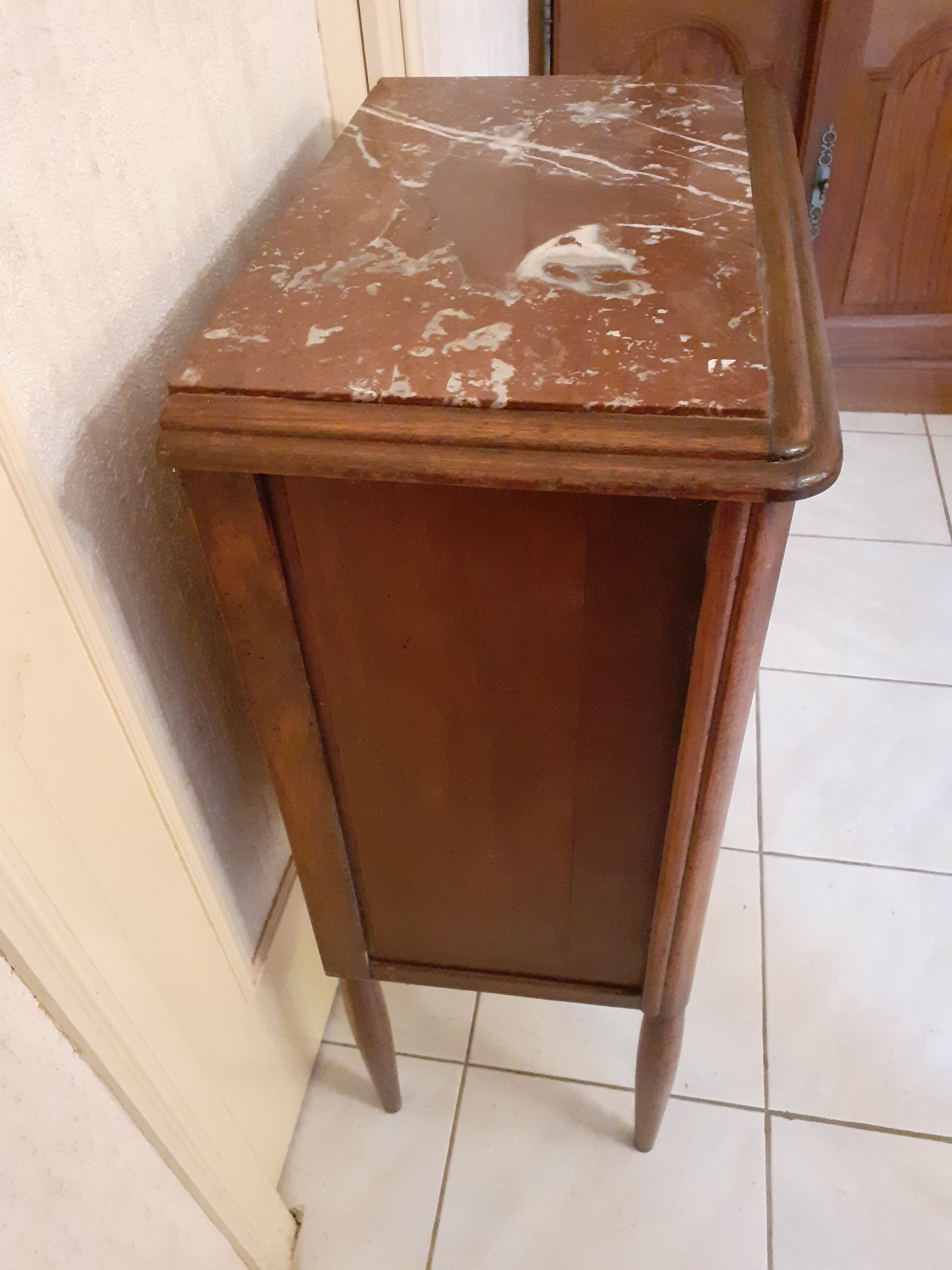 Marble shelf cabinet