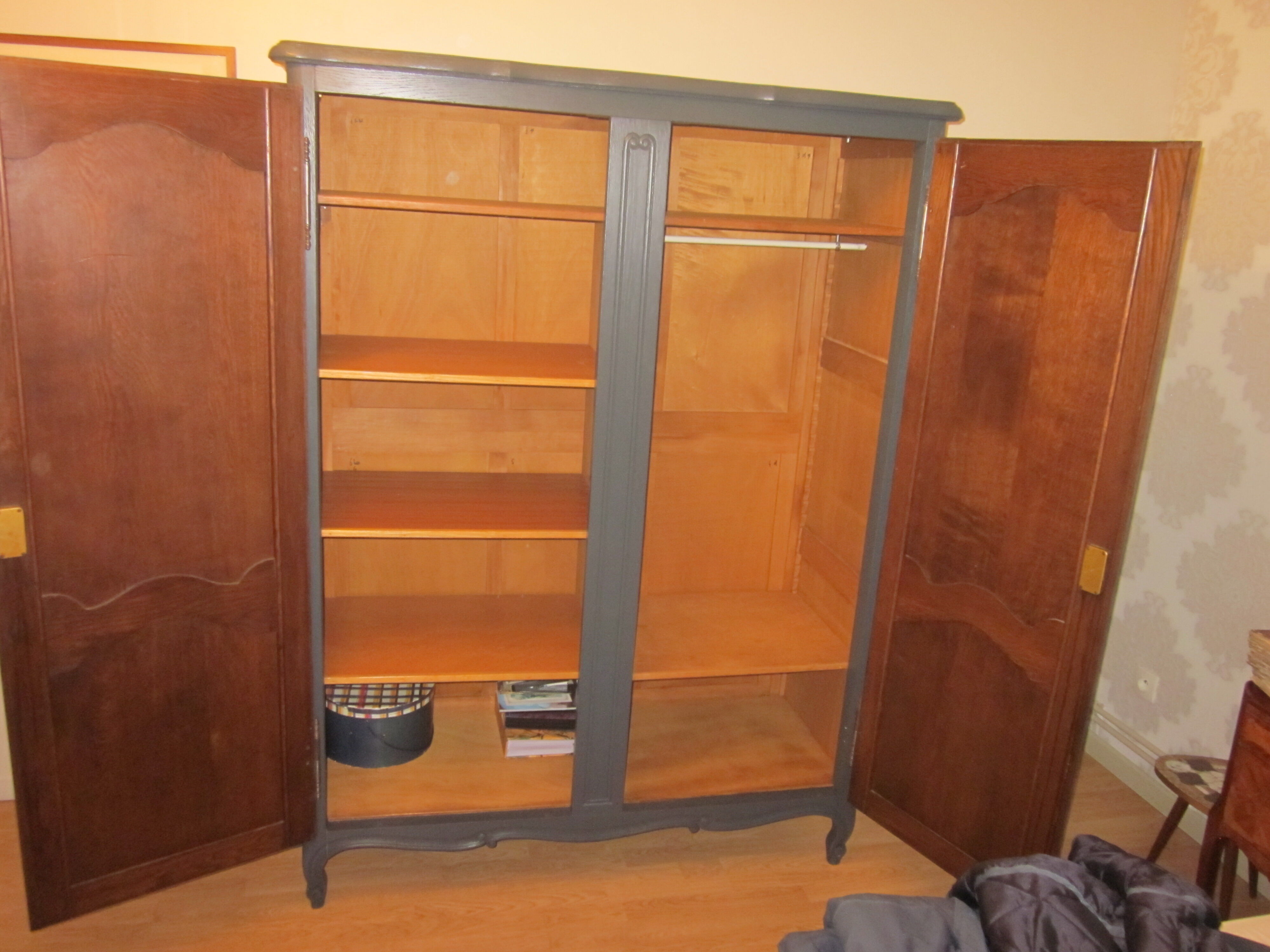 Old anthracite grey cabinet