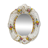 Miroir ancien en porcelaine de Dresde à fleurs en relief décor rocaille