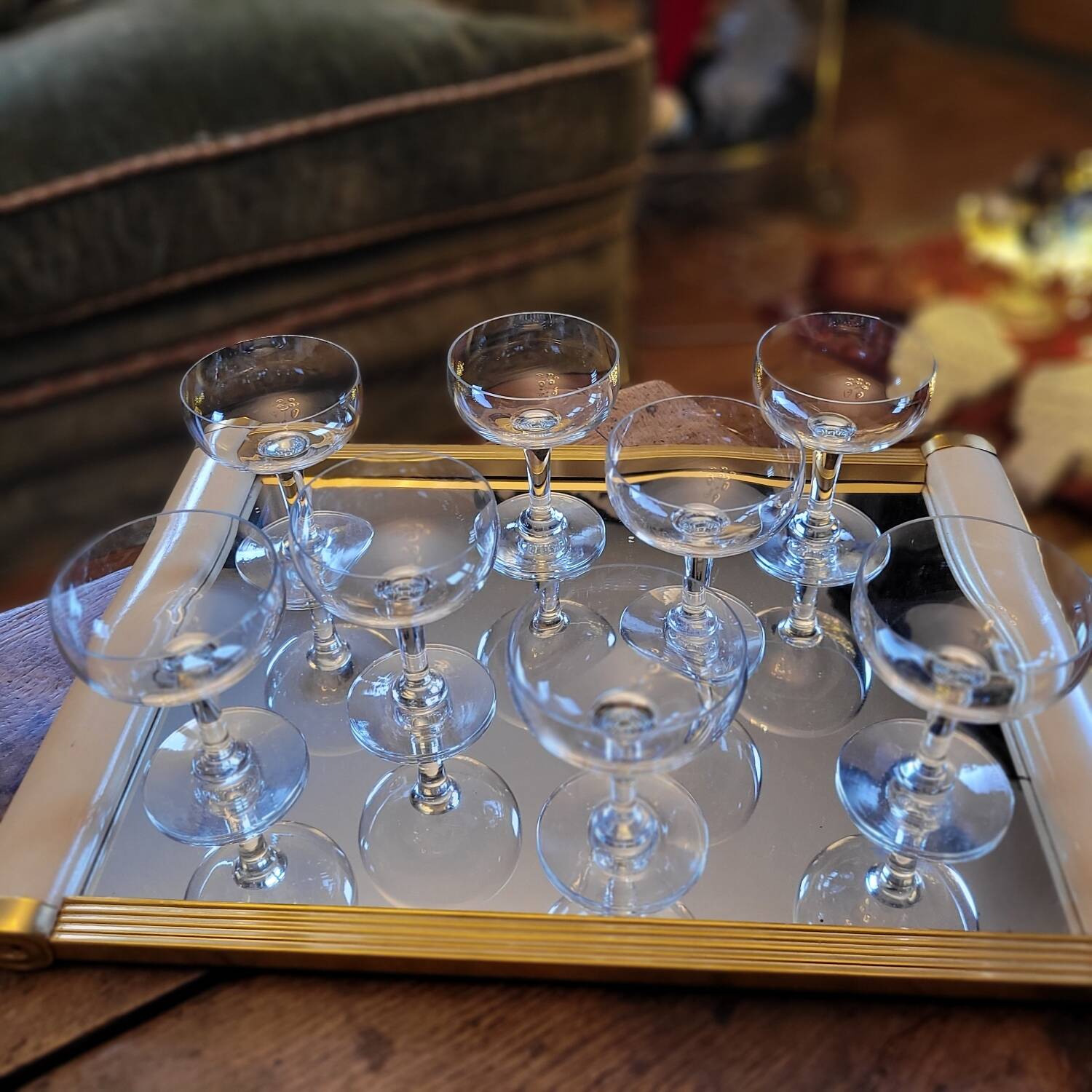 vintage champagne glasses from the 1950s-60s
