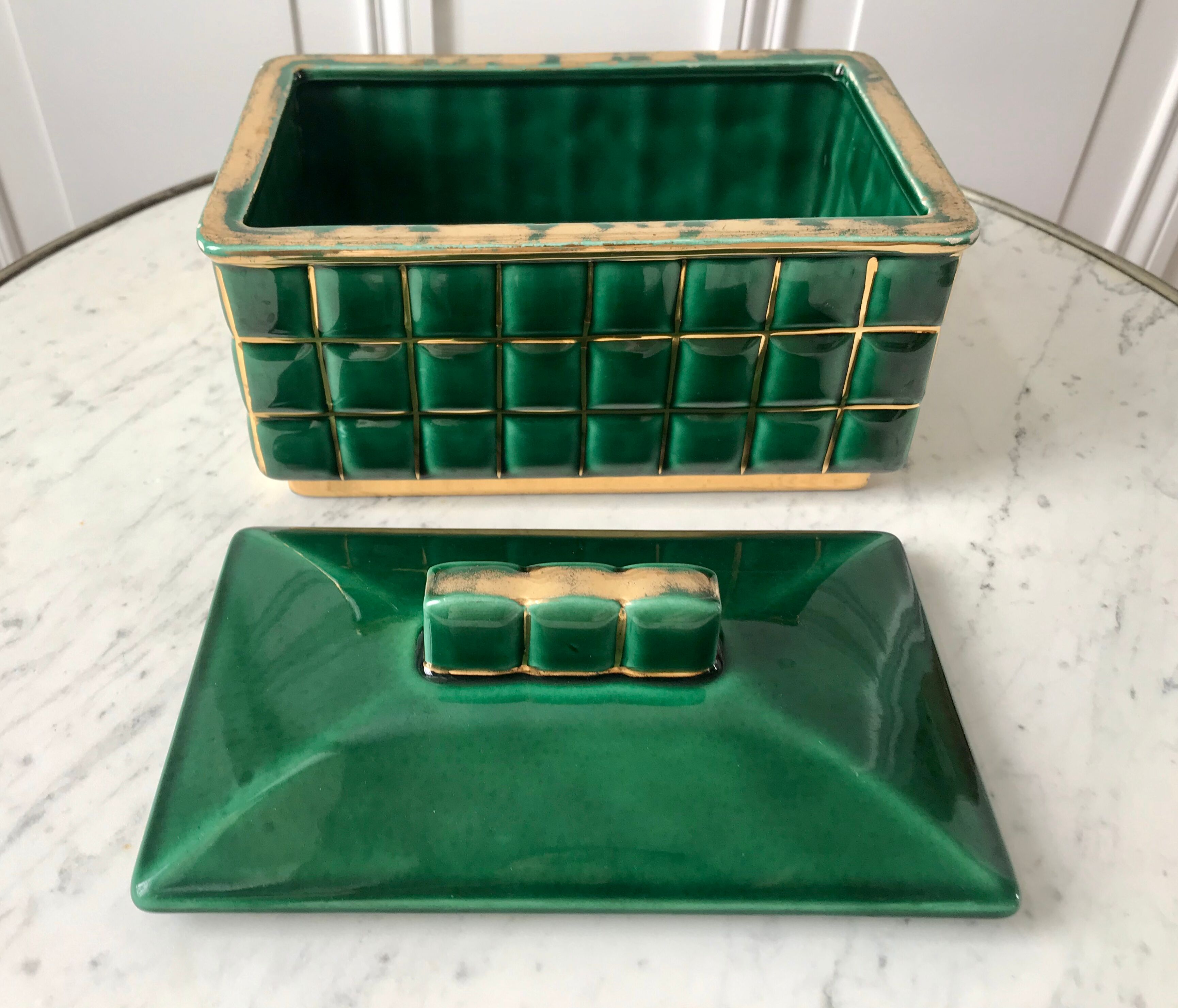 Green and golden box 50s