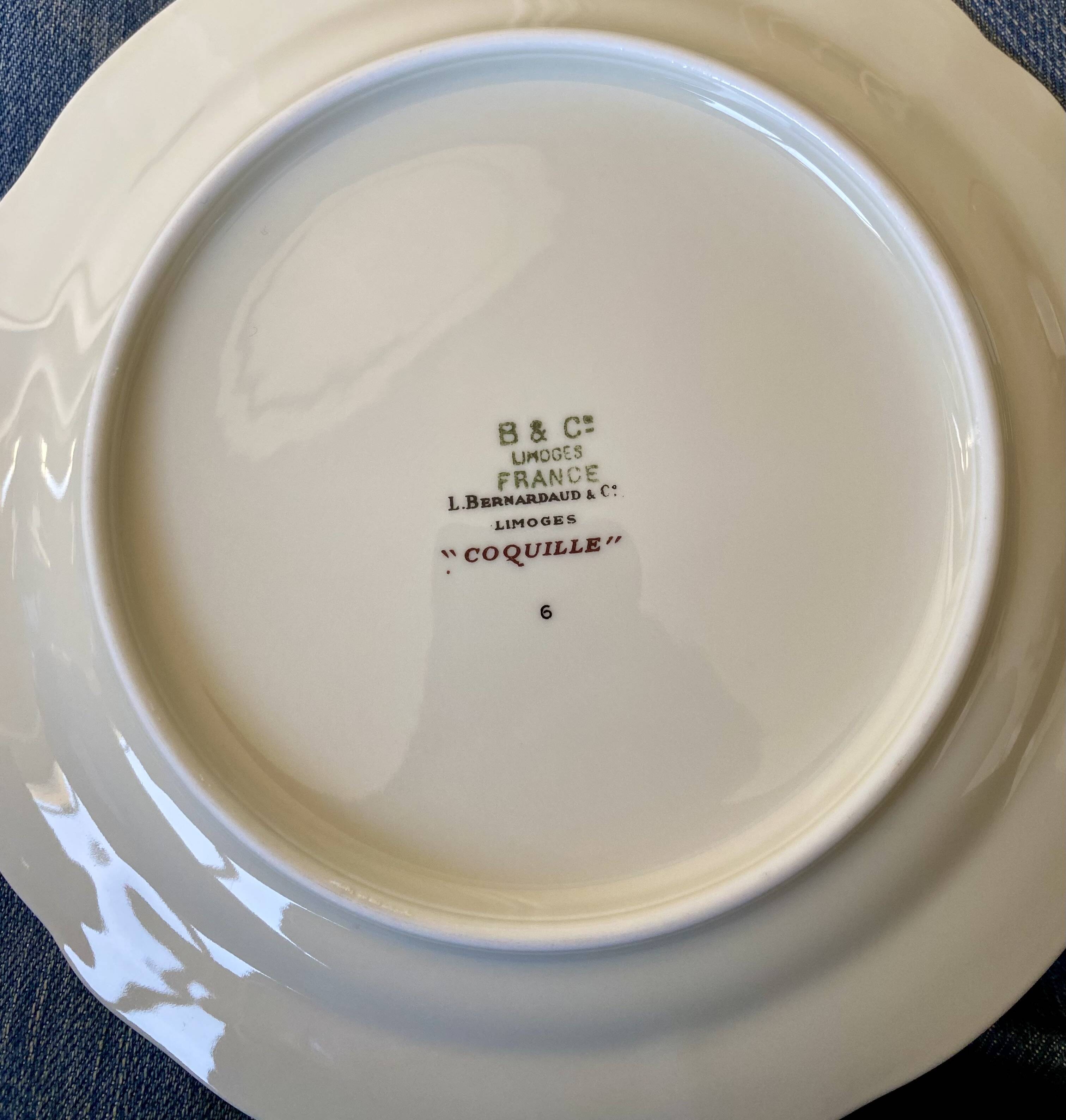Bernardaud Coquille porcelain service, 96 pieces.