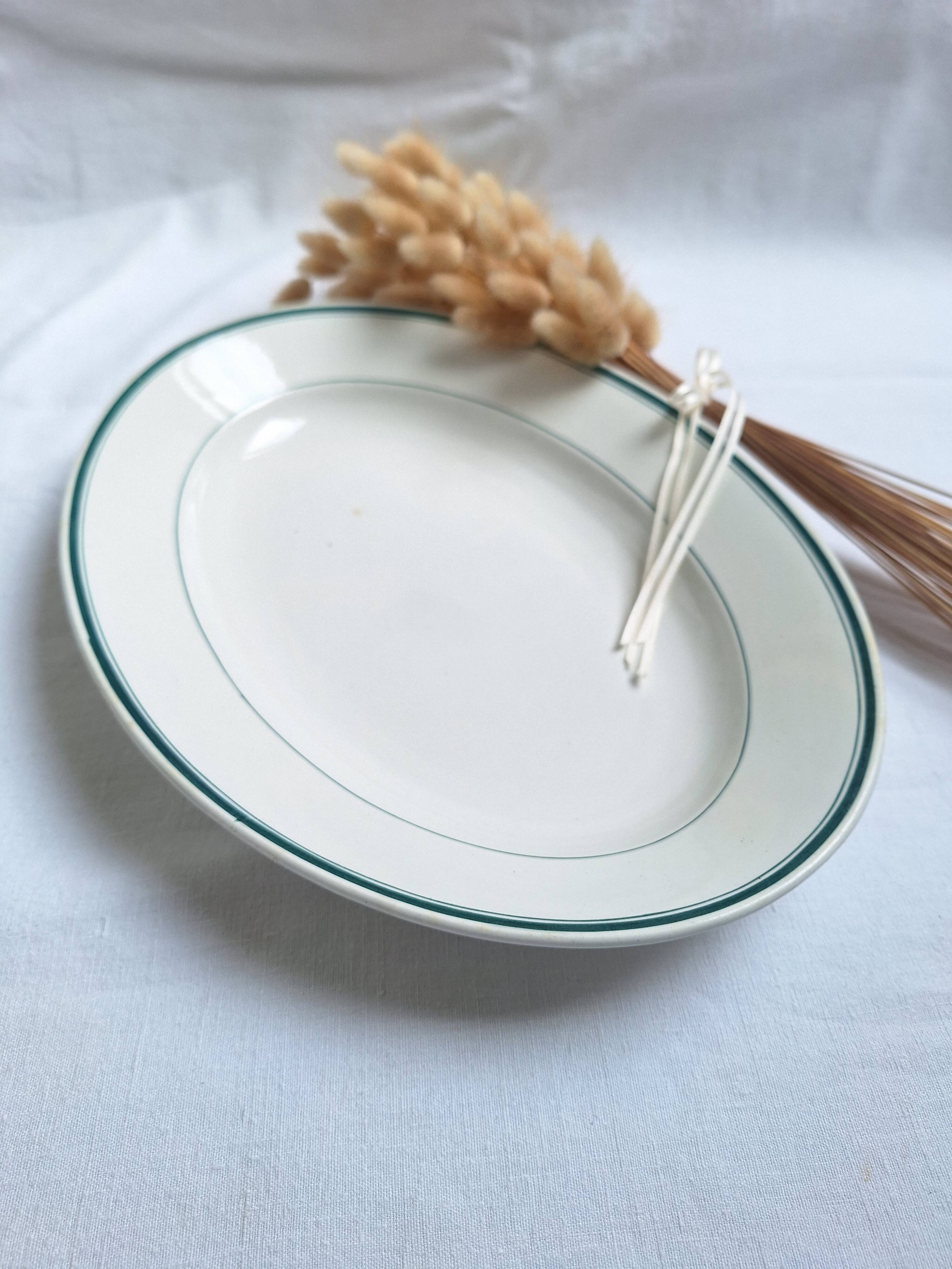 Green oval shallow dish Moulin des Loups