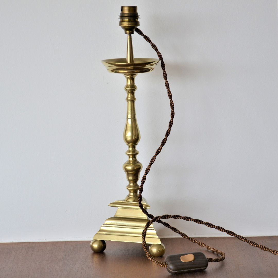Golden metal lamp base