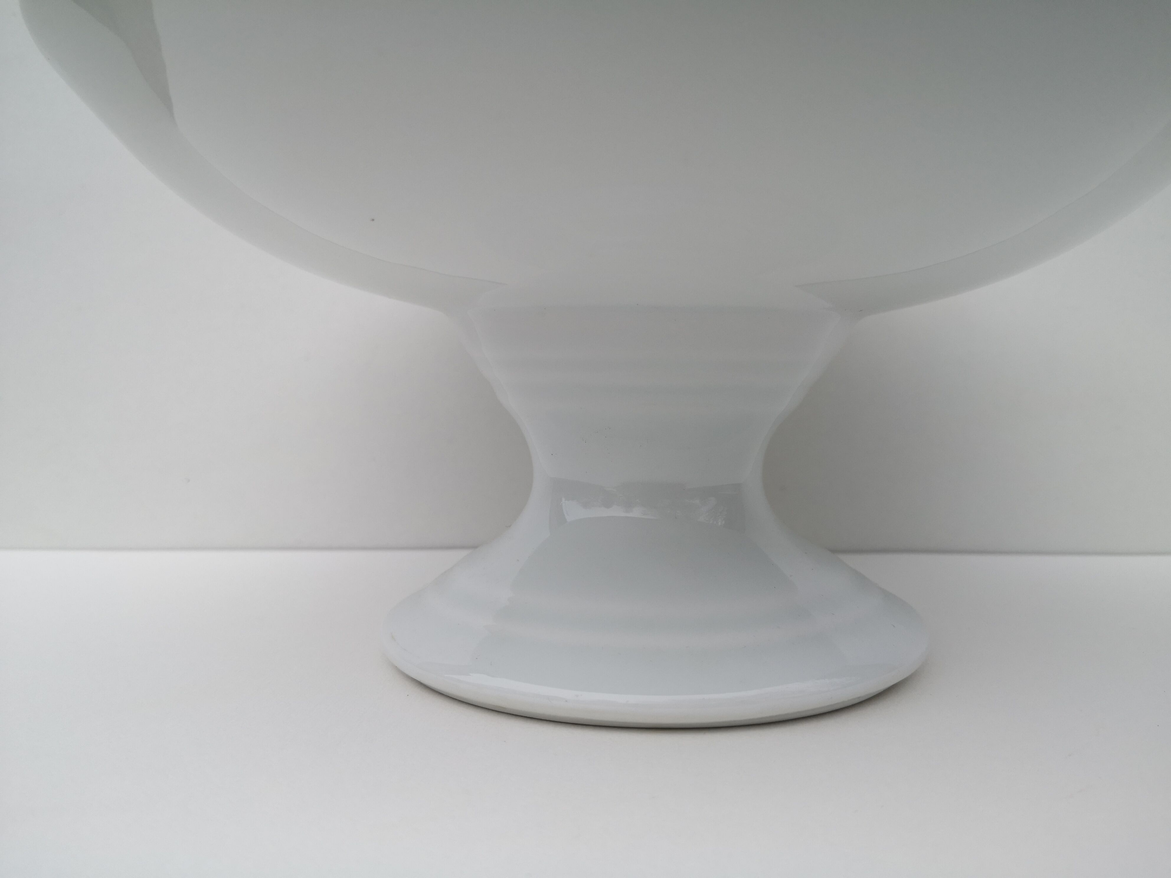 Standing cut, porcelain compotier