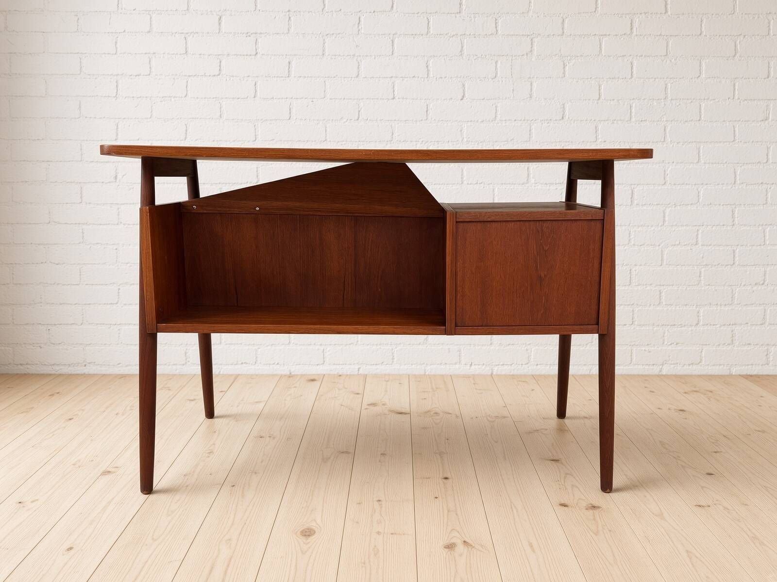 Bureau en teck petit danois par Gunnar Nielsen pour Tibergaard