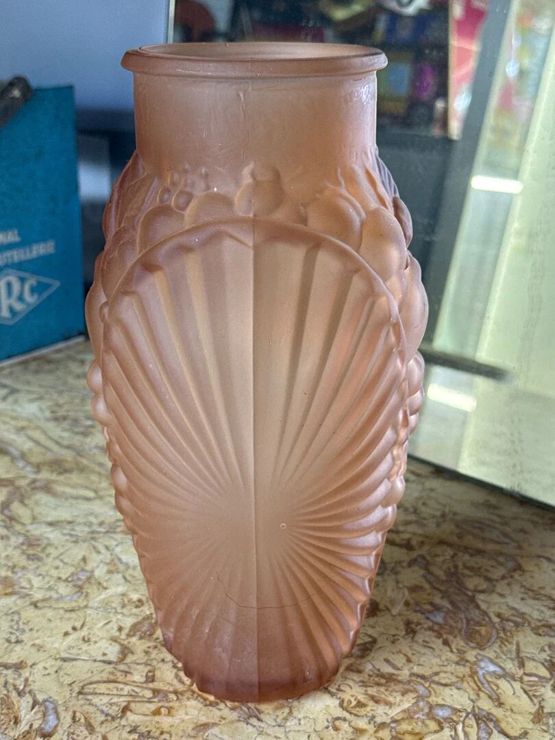 Vase – Verlys – Decoration – Frosted pink glass