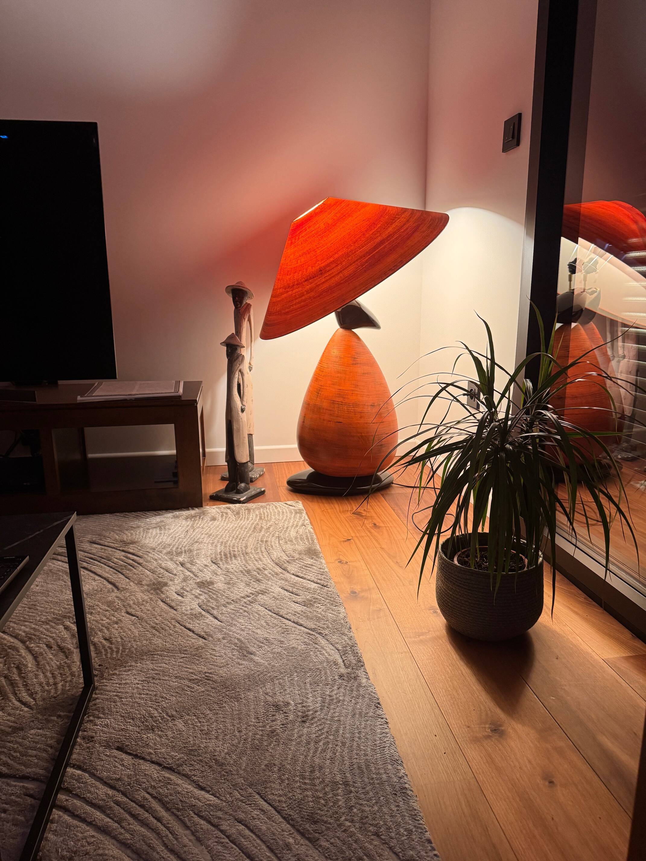 Sculptural lamp in terracotta ceramic