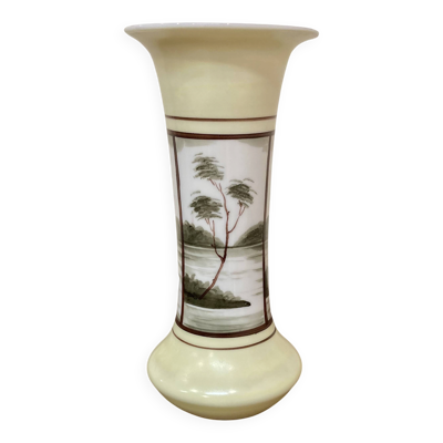 Vase ''design scandinave''.