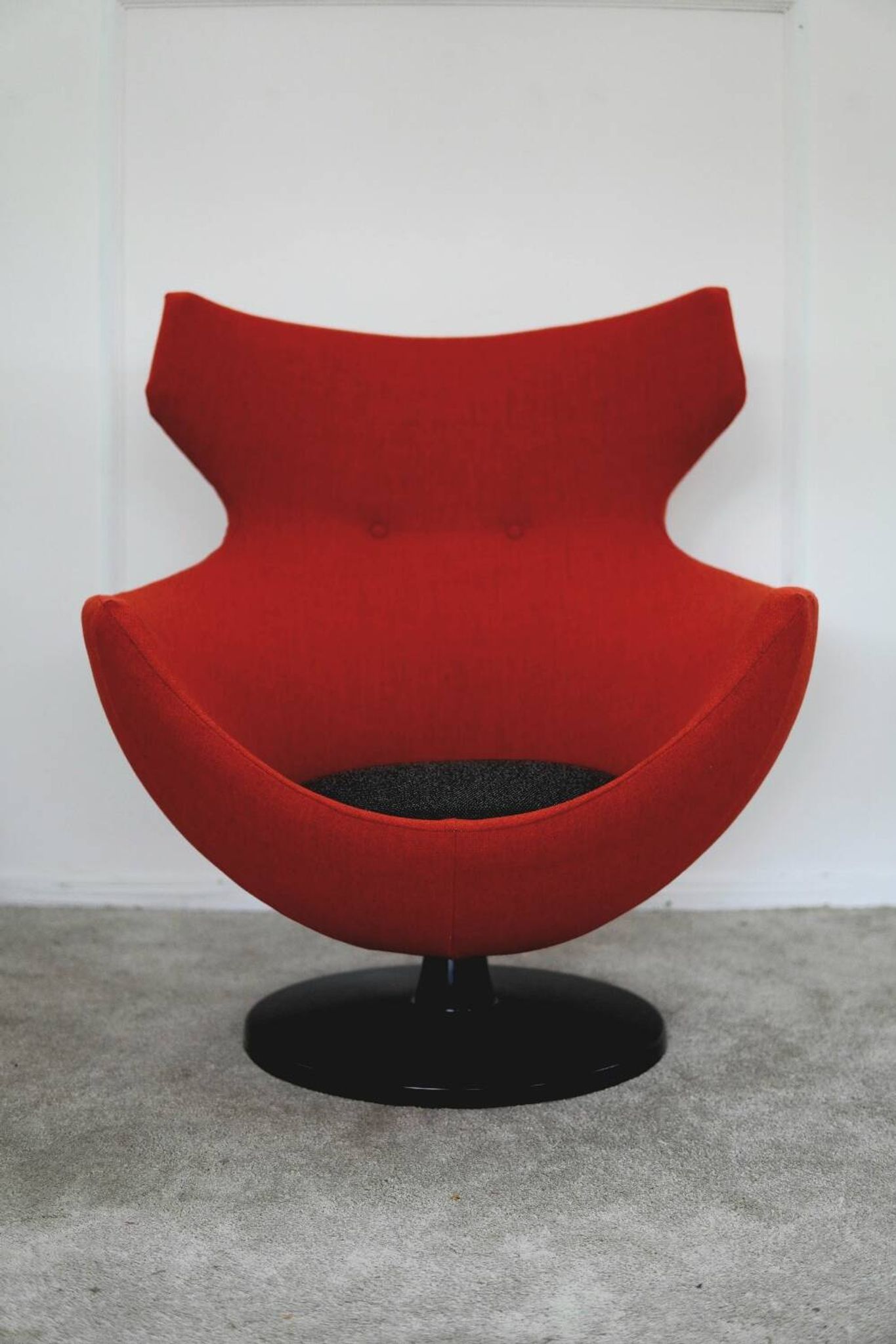 Jupiter armchair by Pierre Guariche