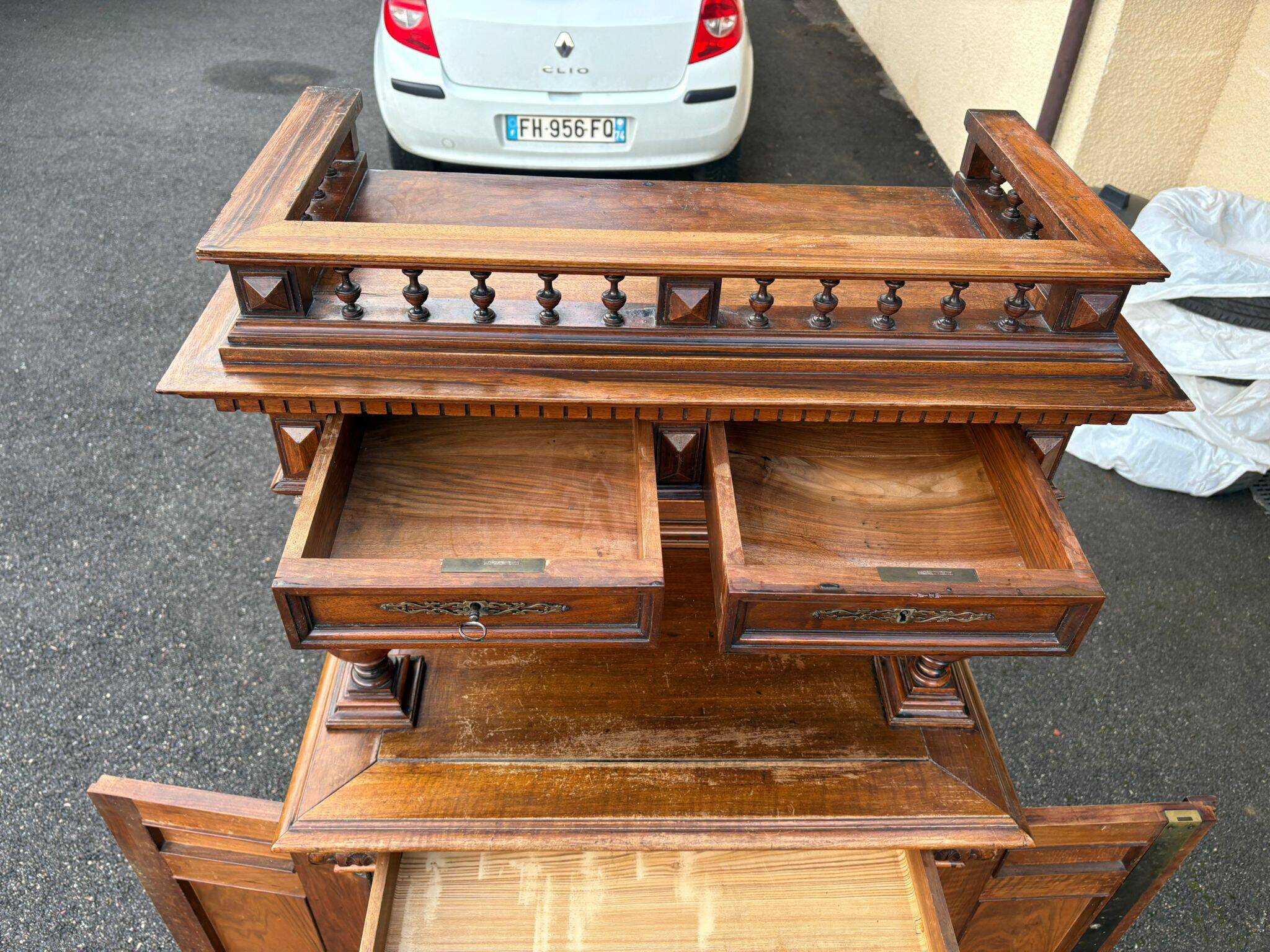 Renaissance furniture
