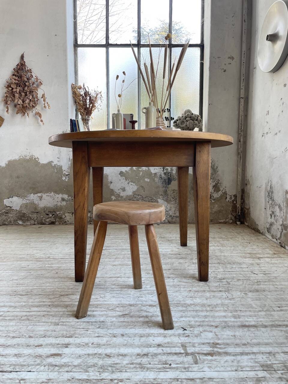 1950s round oak table